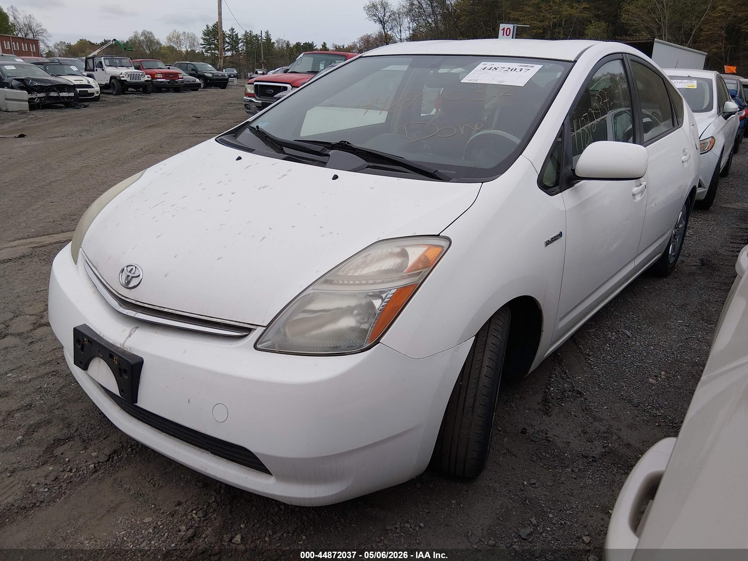 2007 Toyota Prius   White vin: JTDKB20UX77573961