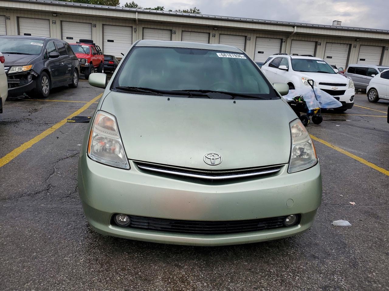 2007 Toyota Prius Base Green vin: JTDKB20UX77601886