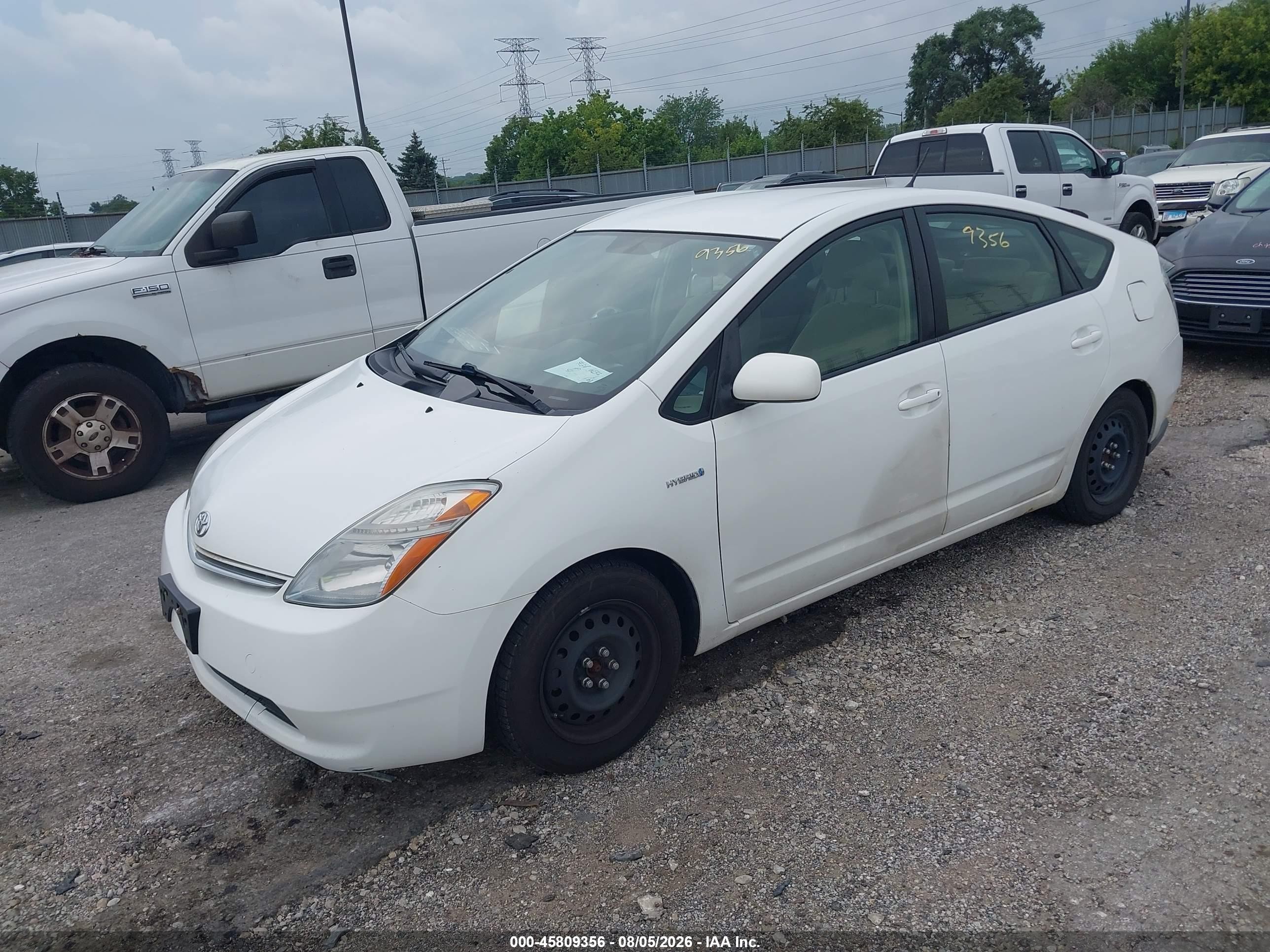 2007 Toyota Prius   White vin: JTDKB20UX77622124