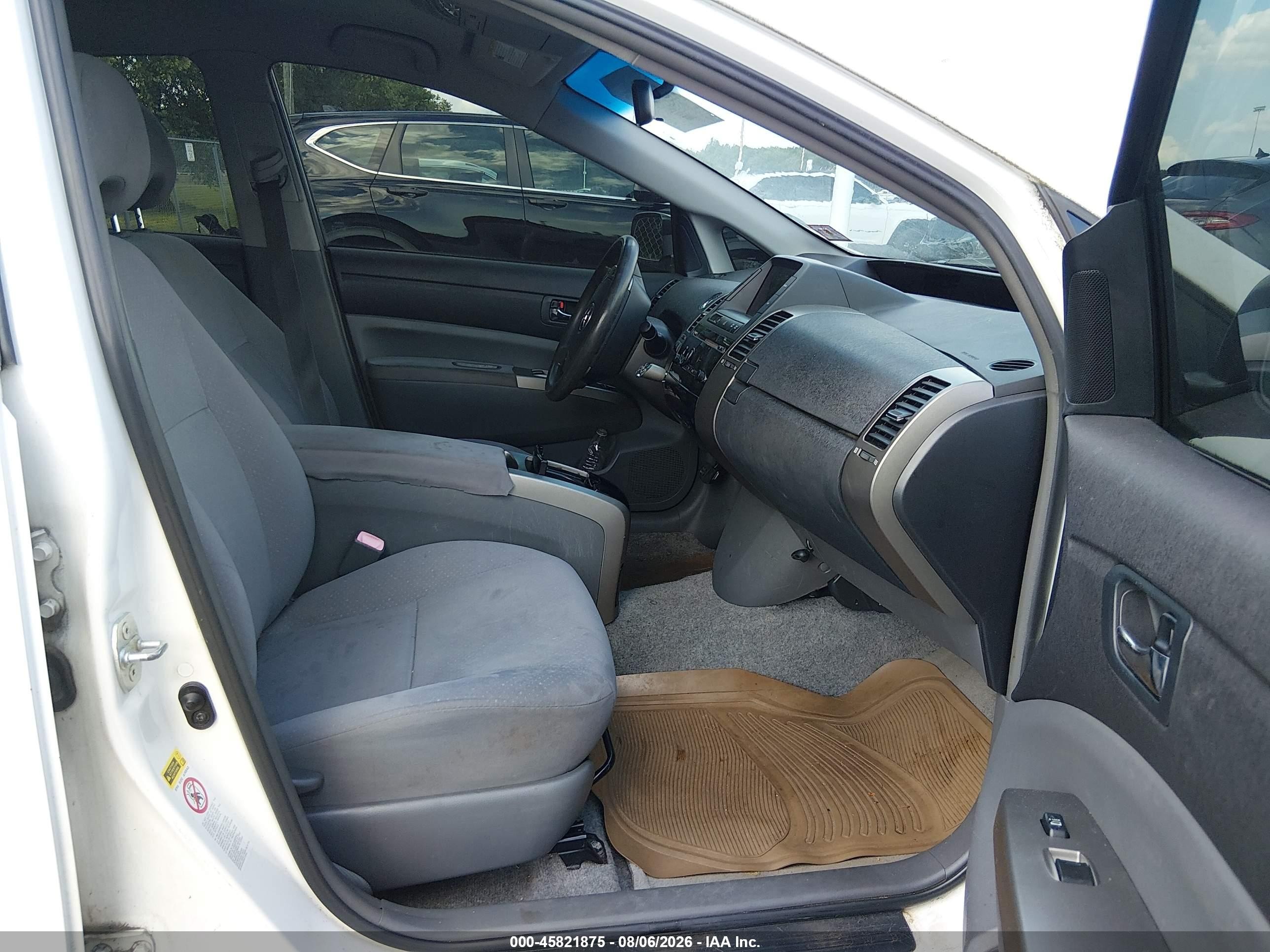 2007 Toyota Prius   White vin: JTDKB20UX77650666