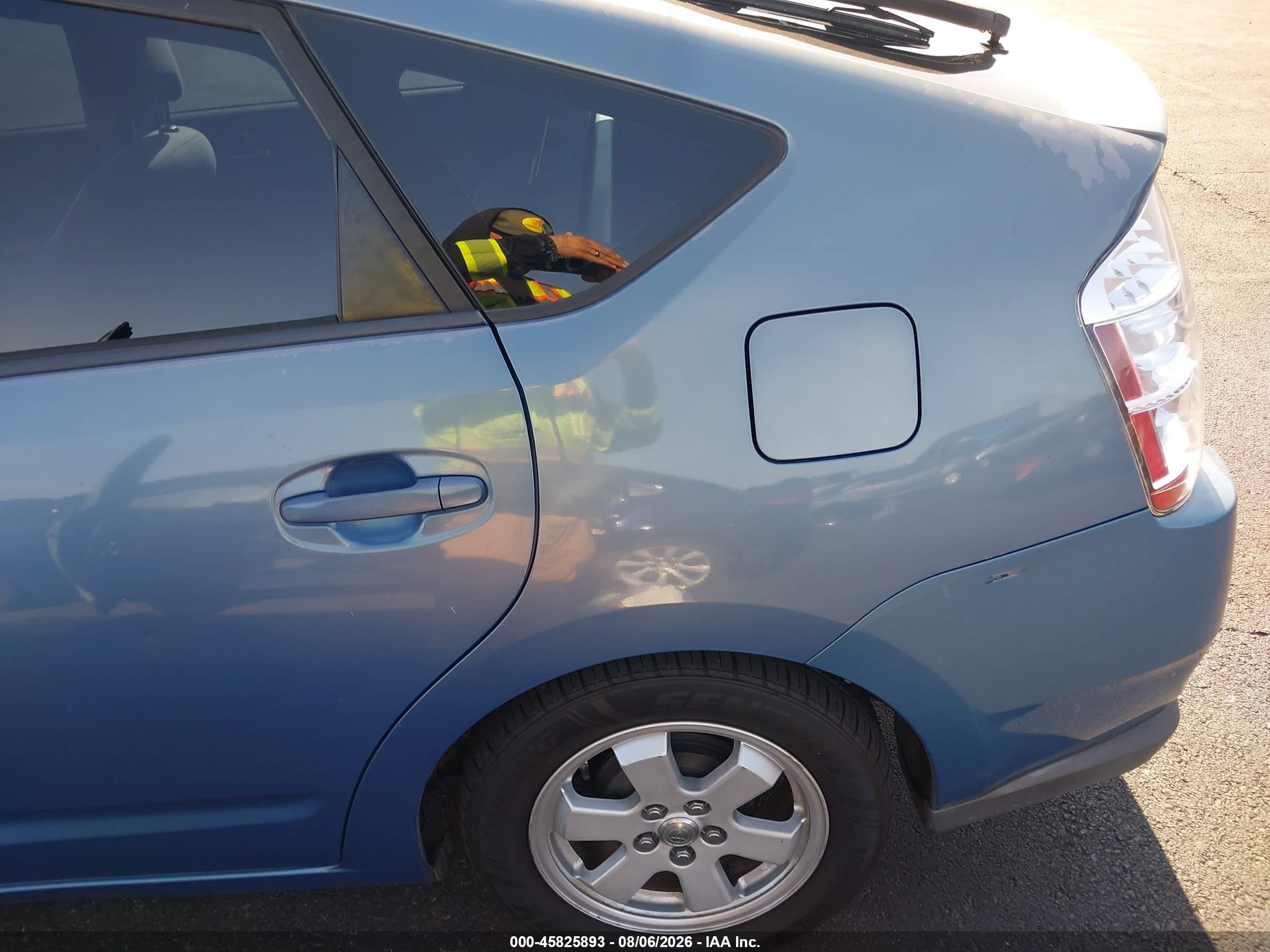 2007 Toyota Prius   Light Blue vin: JTDKB20UX77678337