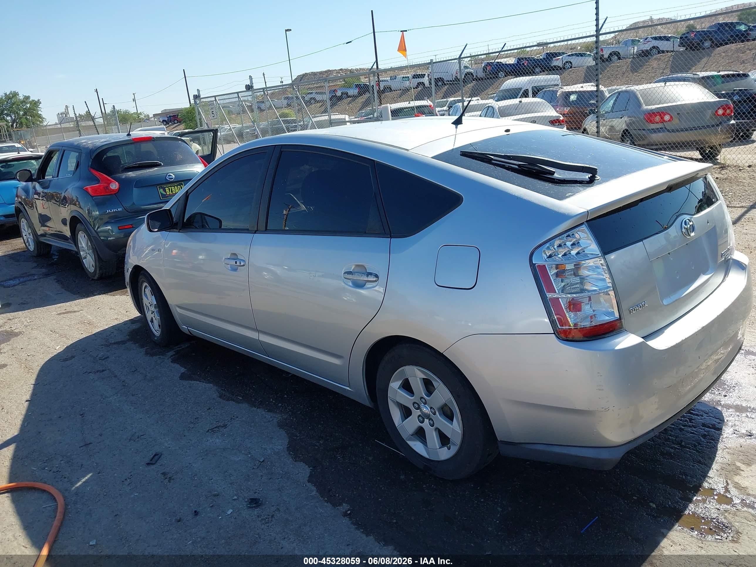 2008 Toyota Prius   Silver vin: JTDKB20UX83301807
