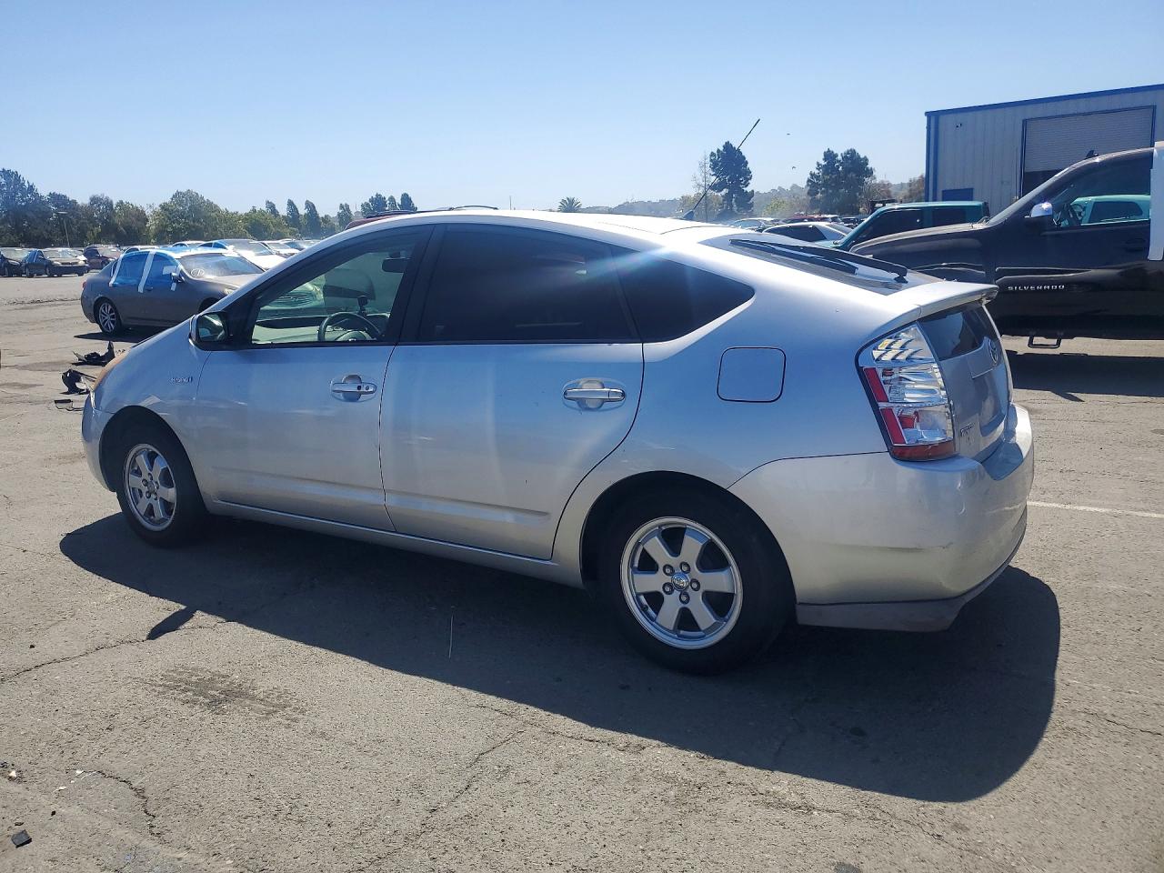 2008 Toyota Prius Base Silver vin: JTDKB20UX83342129
