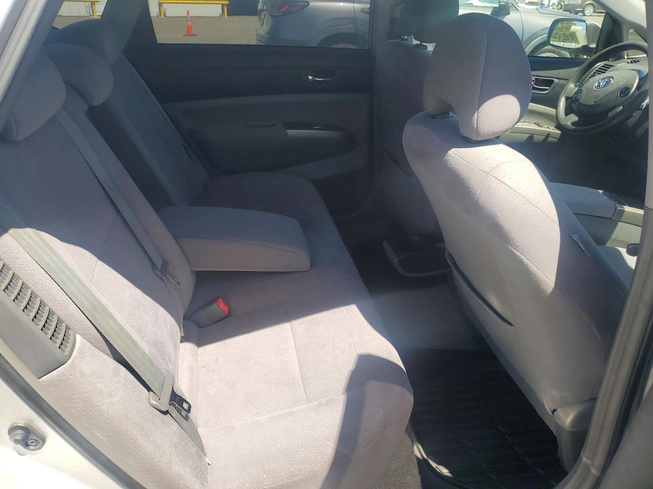 2008 Toyota Prius Base Silver vin: JTDKB20UX83342129