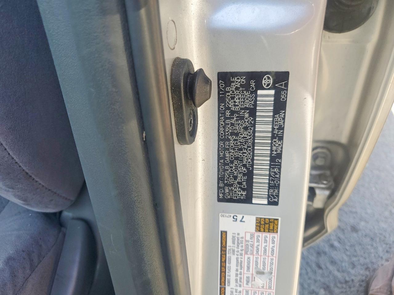 2008 Toyota Prius Base Silver vin: JTDKB20UX83342129