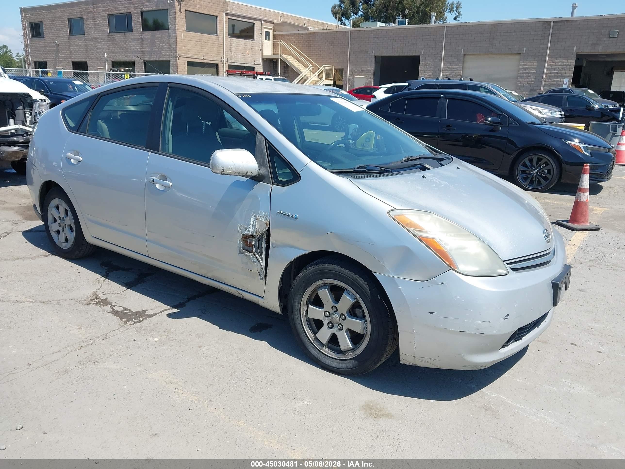 2008 Toyota Prius   Silver vin: JTDKB20UX83360033