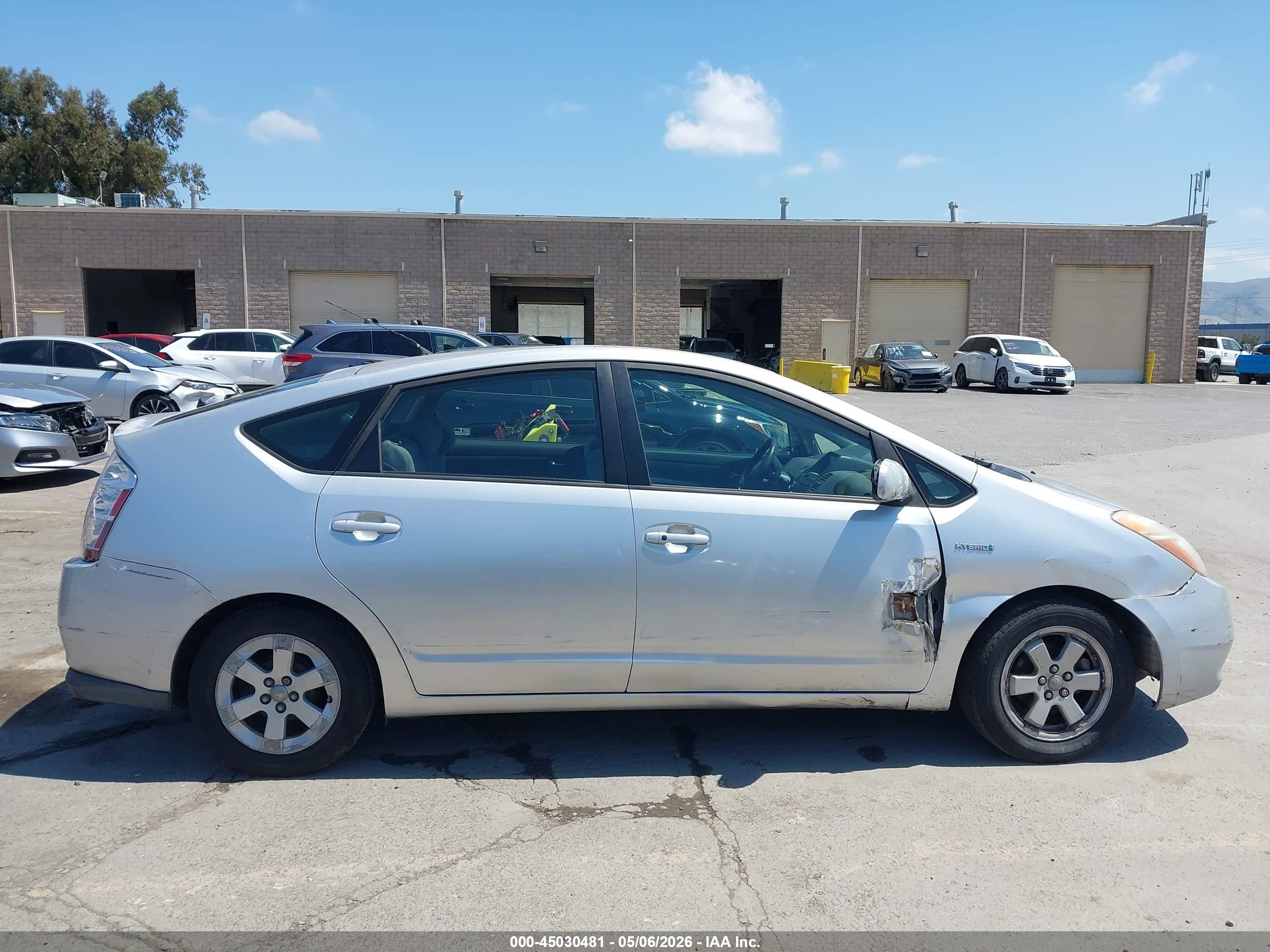 2008 Toyota Prius   Silver vin: JTDKB20UX83360033