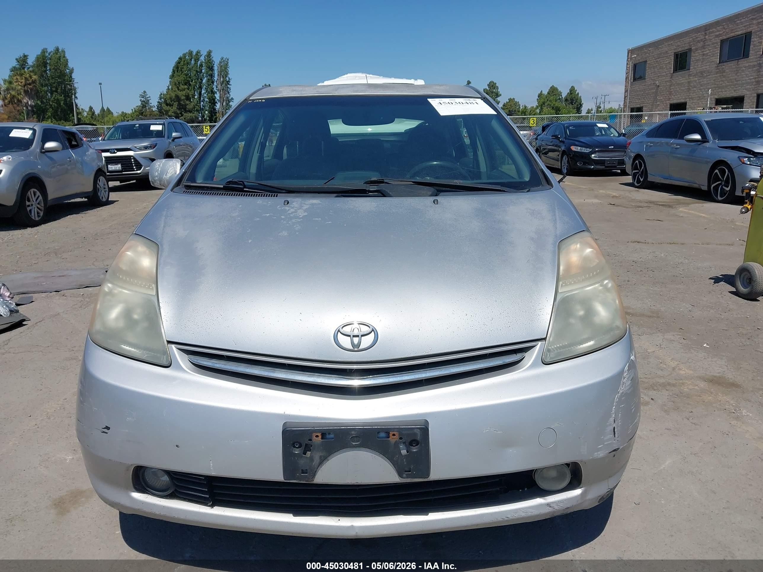 2008 Toyota Prius   Silver vin: JTDKB20UX83360033