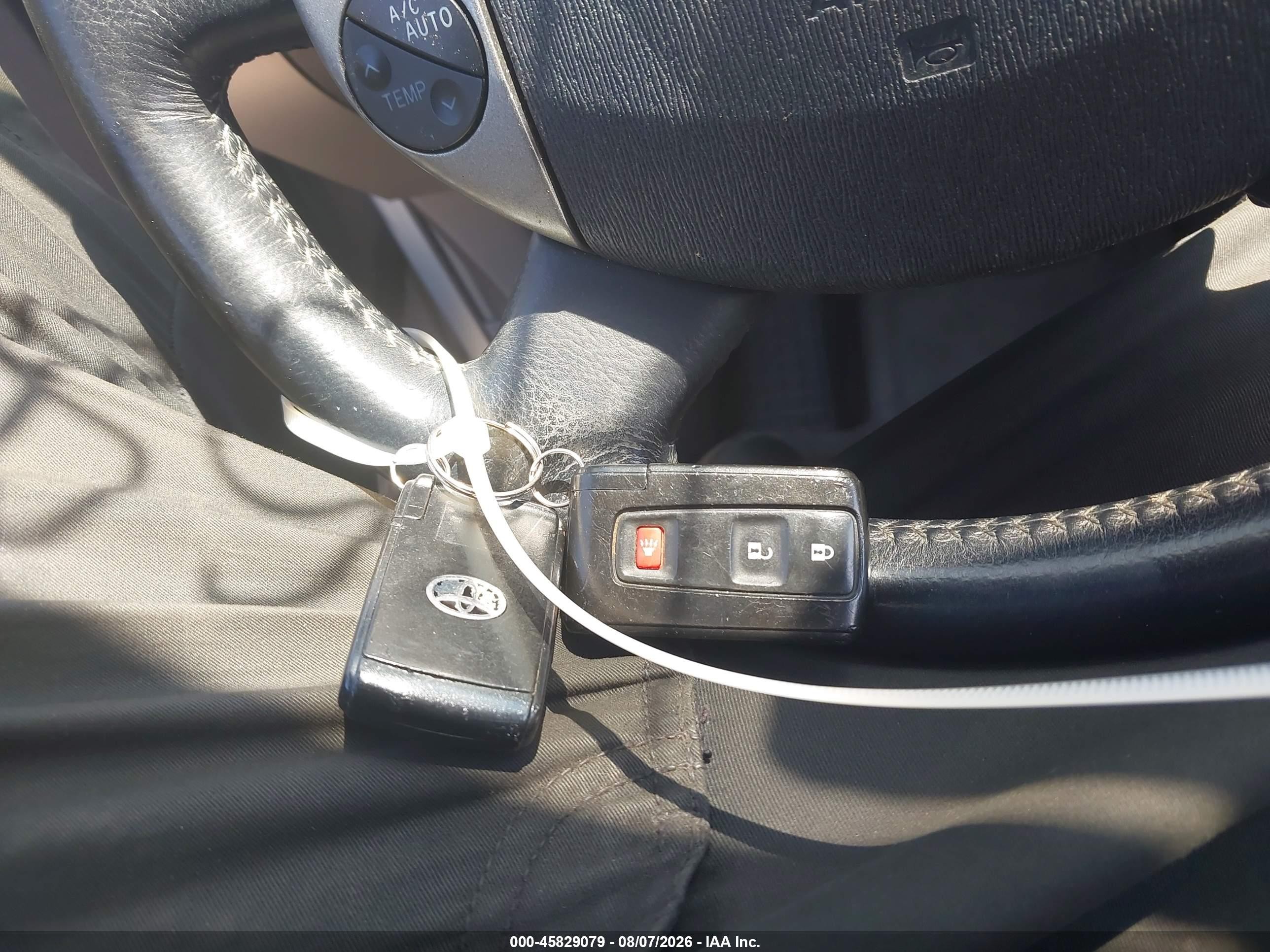 2008 Toyota Prius   Silver vin: JTDKB20UX83369900