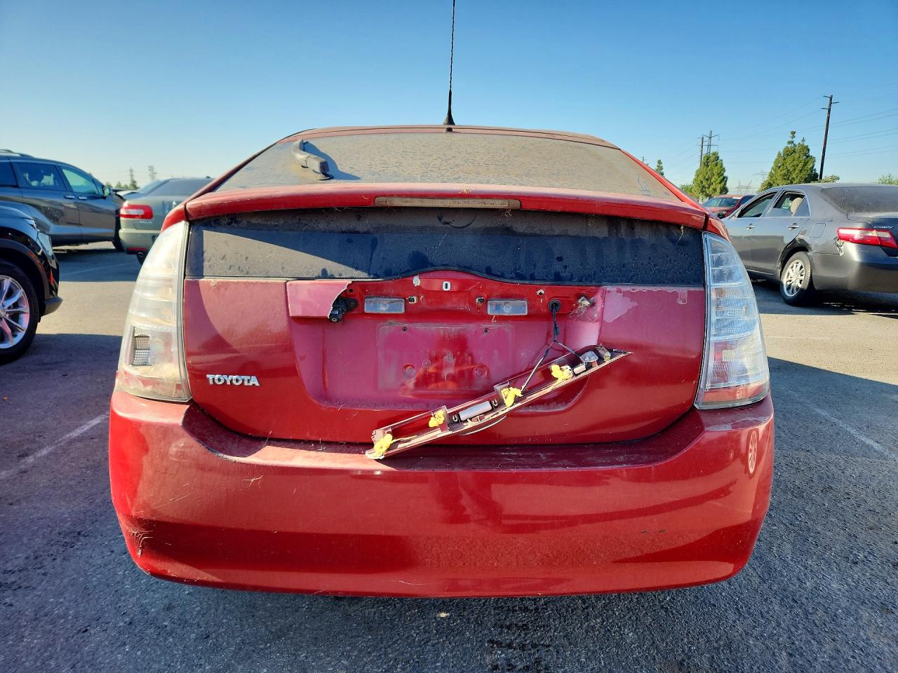 2008 Toyota Prius Base Red vin: JTDKB20UX83388981