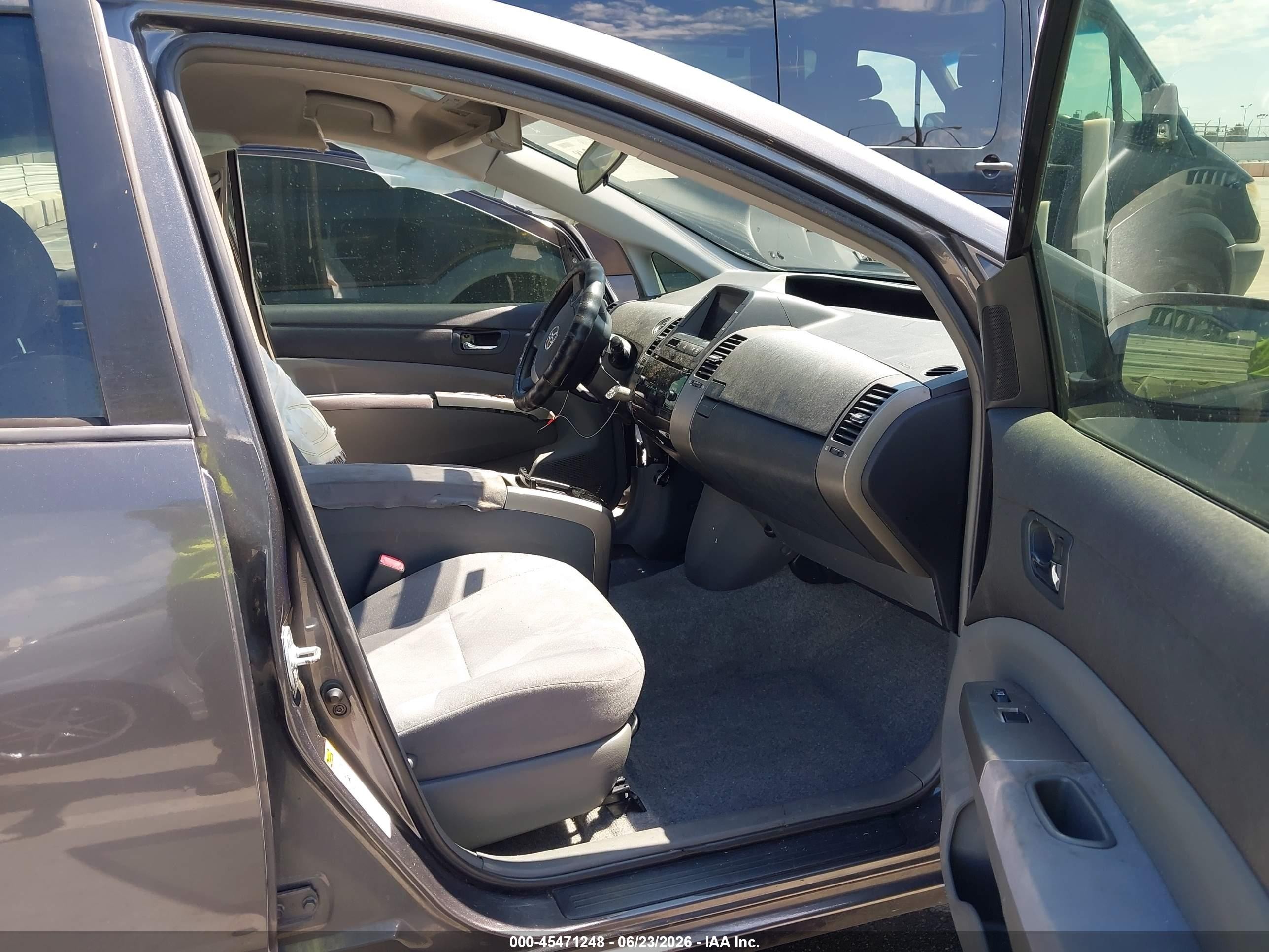 2008 Toyota Prius   Gray vin: JTDKB20UX83396465
