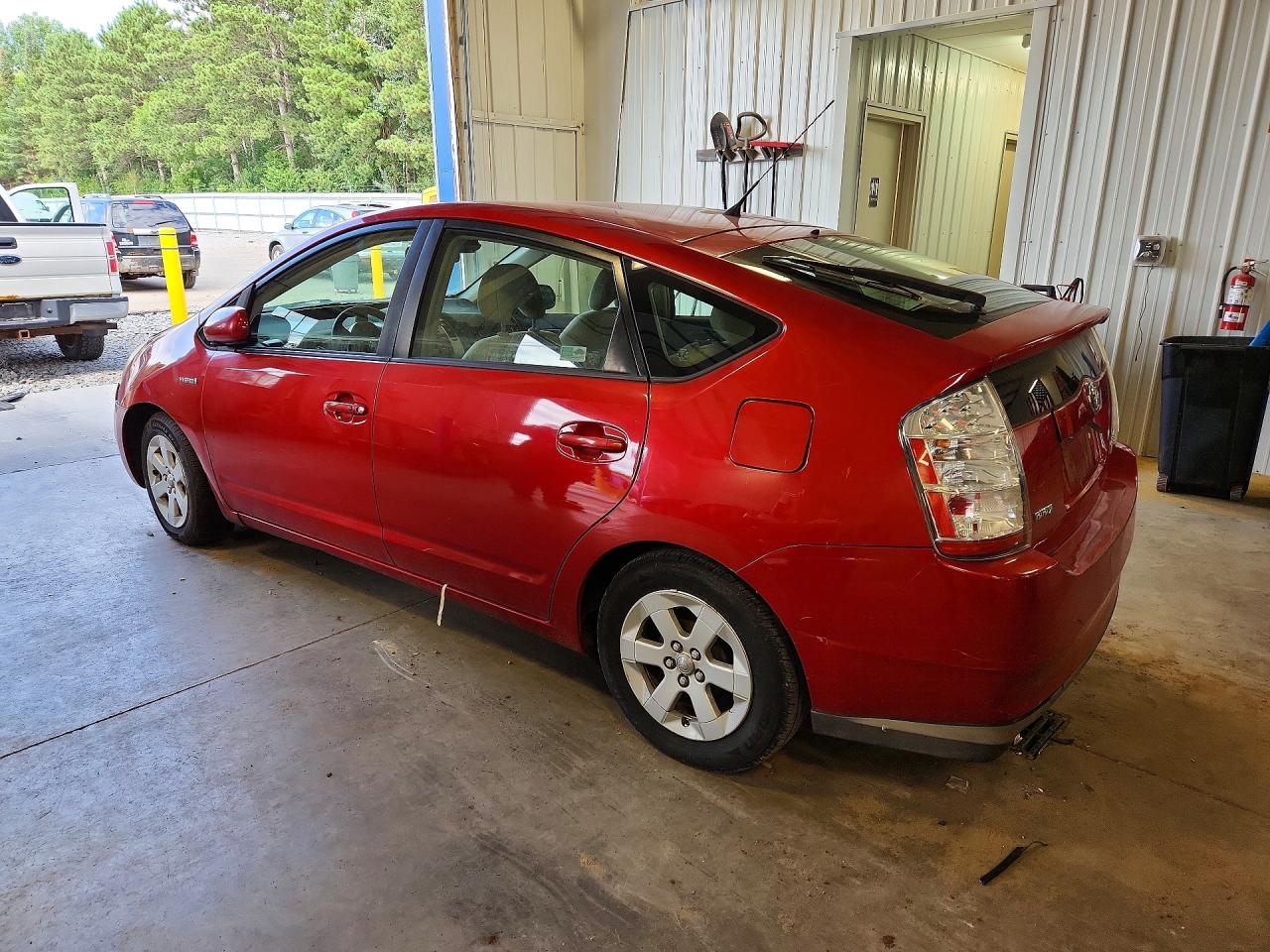 2008 Toyota Prius Base Red vin: JTDKB20UX83439993