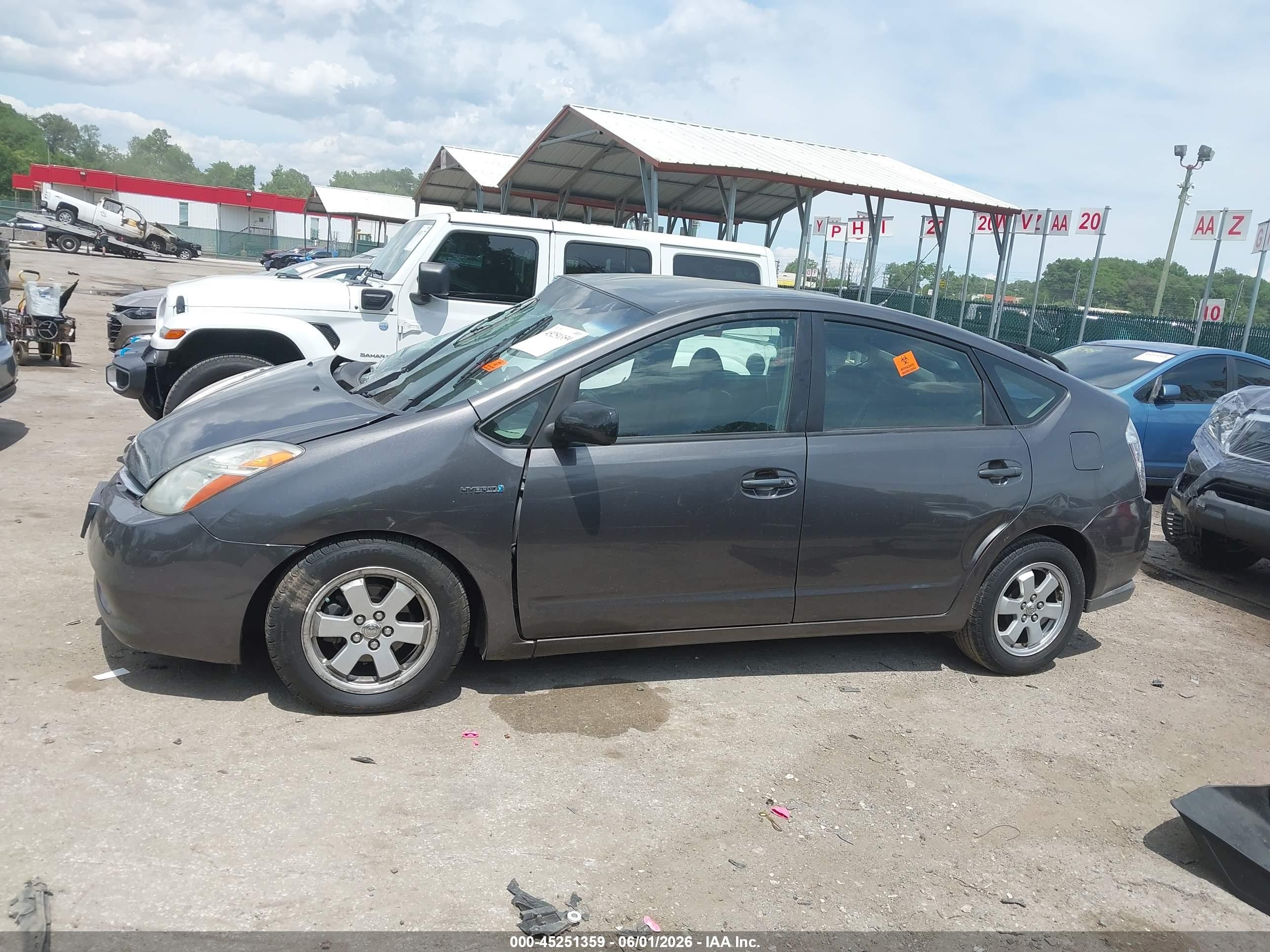 2008 Toyota Prius   Gray vin: JTDKB20UX83440836