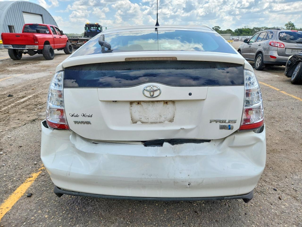 2008 Toyota Prius Base White vin: JTDKB20UX83459158