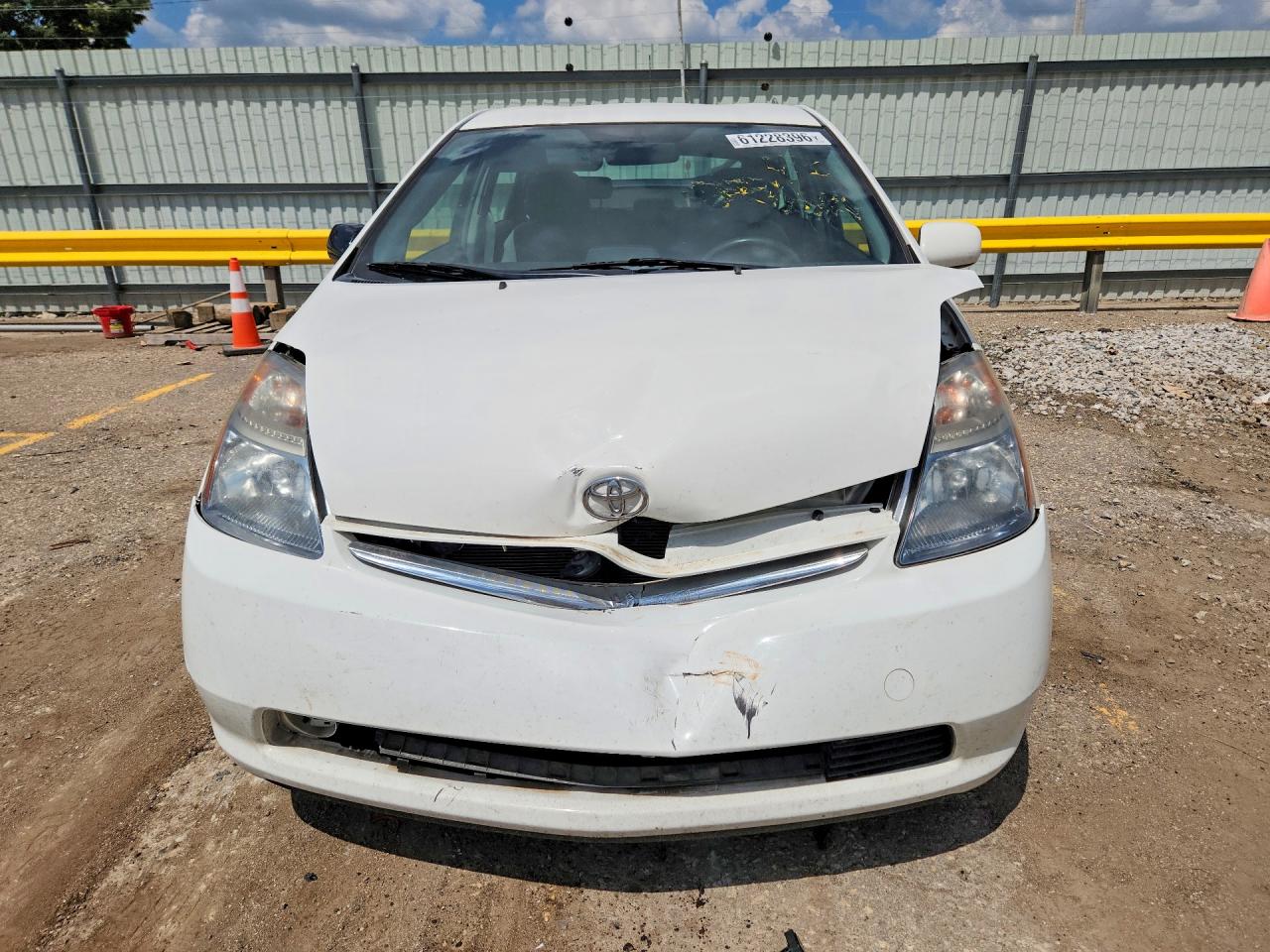2008 Toyota Prius Base White vin: JTDKB20UX83459158