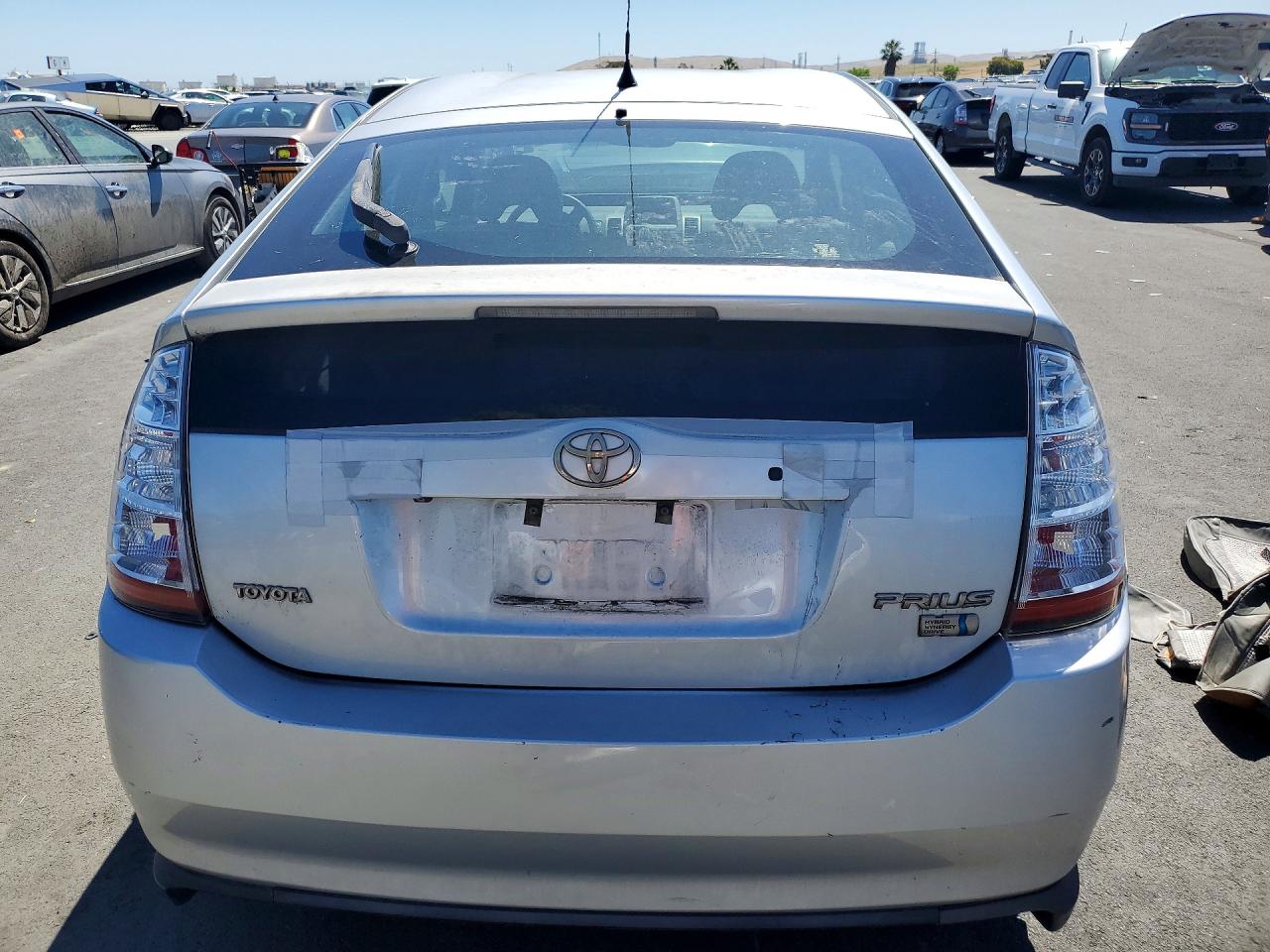 2008 Toyota Prius Base Silver vin: JTDKB20UX87697925