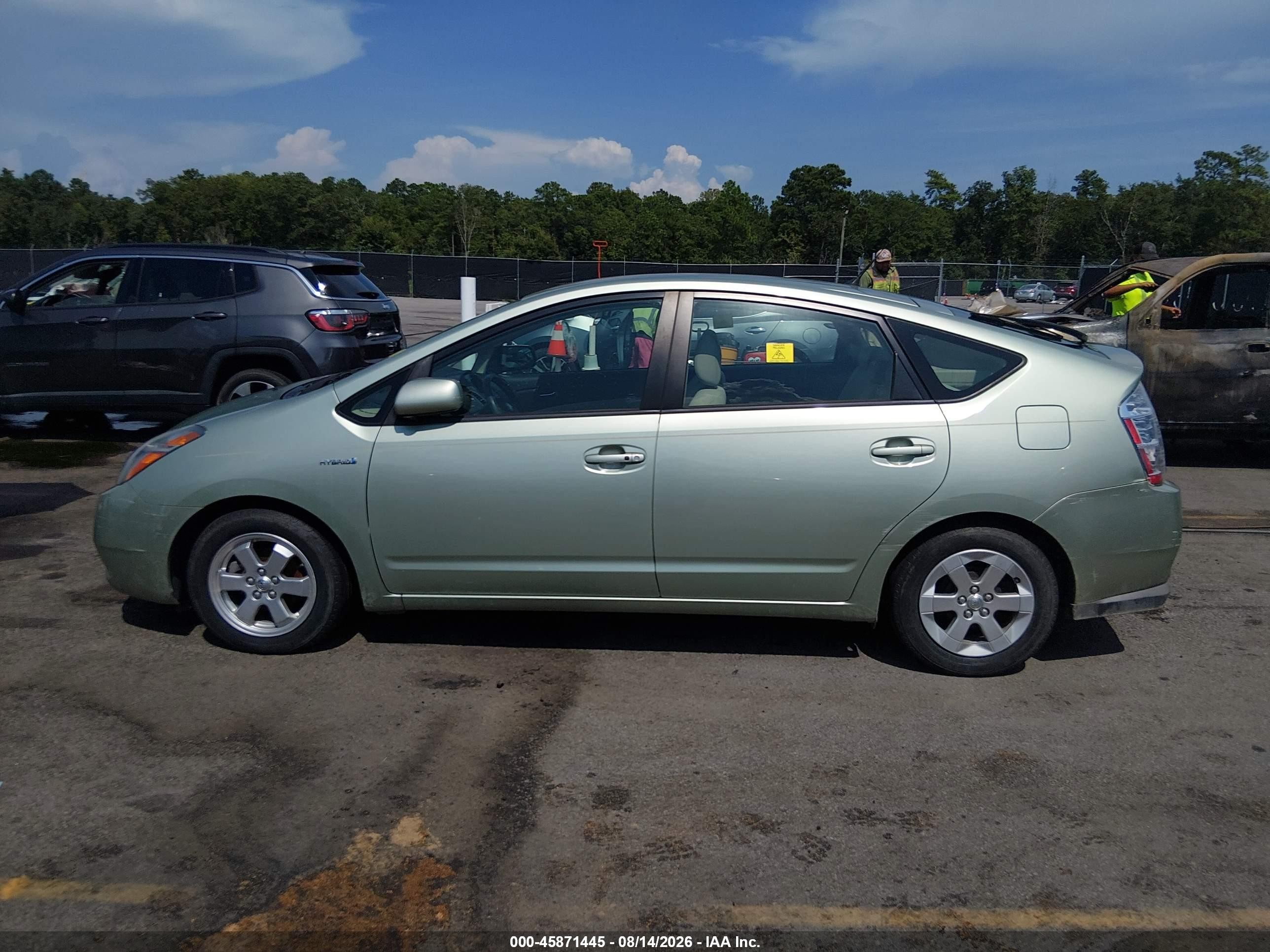 2008 Toyota Prius   Green vin: JTDKB20UX87705991