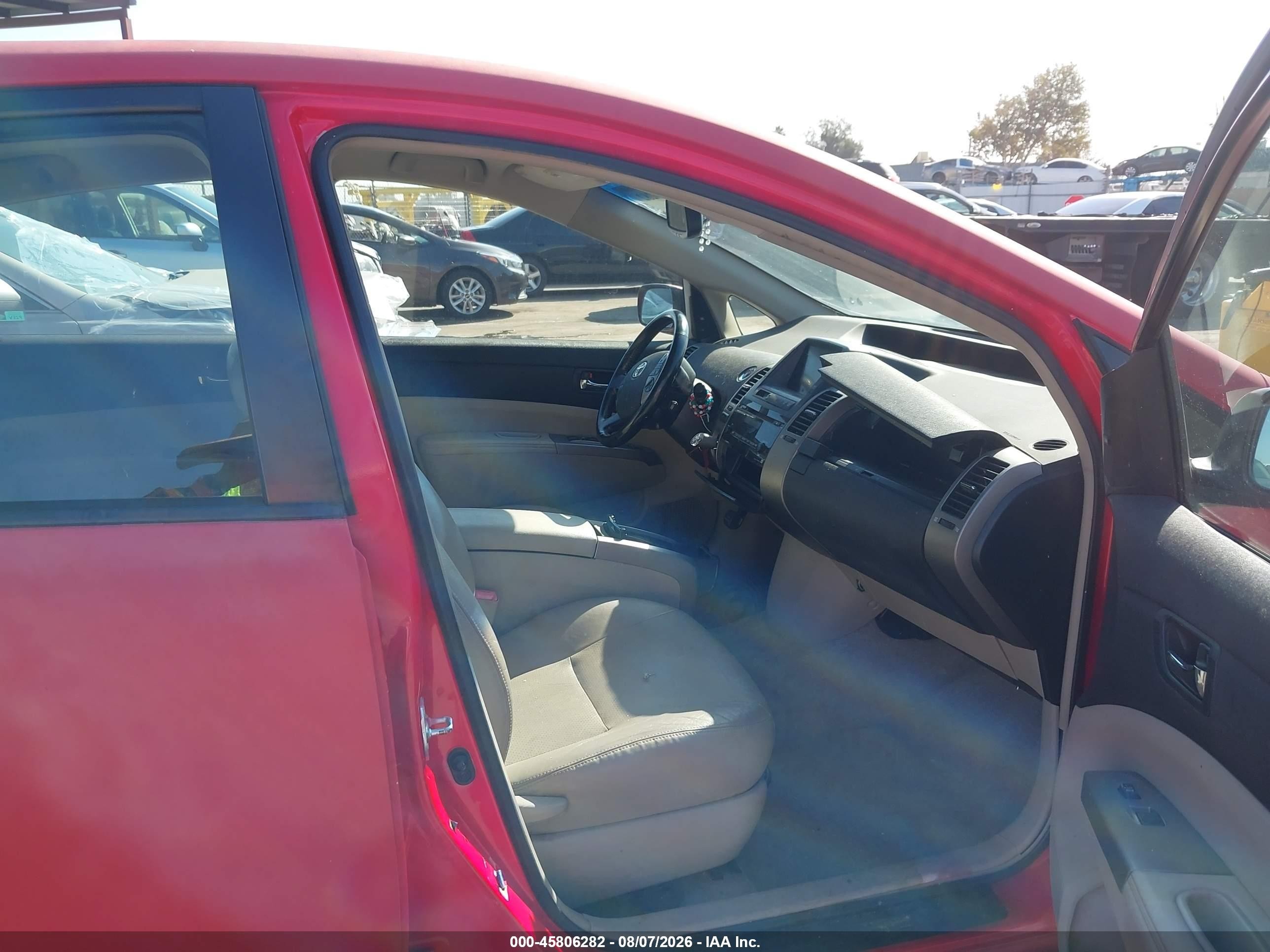 2008 Toyota Prius   Red vin: JTDKB20UX87749862