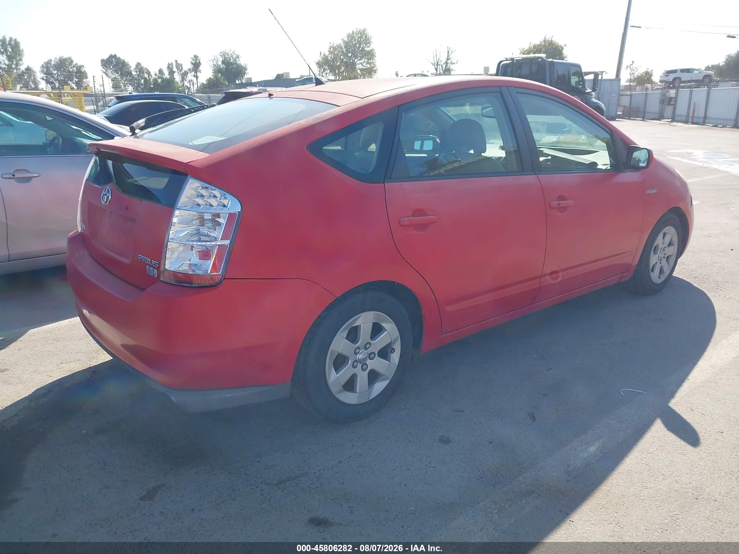 2008 Toyota Prius   Red vin: JTDKB20UX87749862