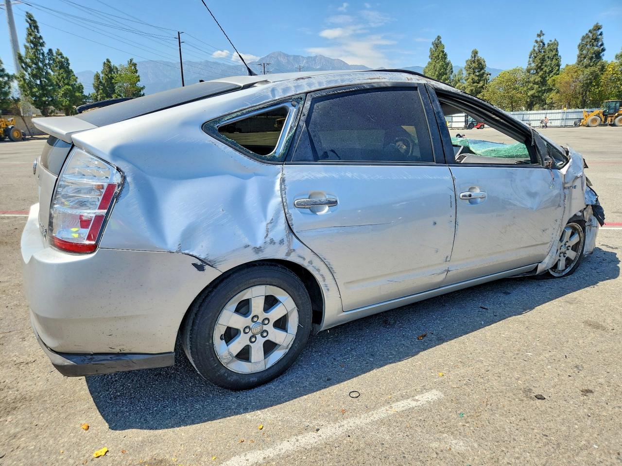 2008 Toyota Prius Base Silver vin: JTDKB20UX87772011