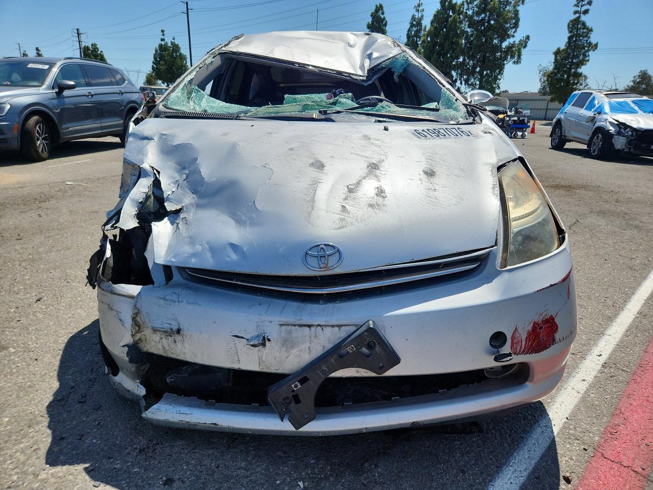2008 Toyota Prius Base Silver vin: JTDKB20UX87772011