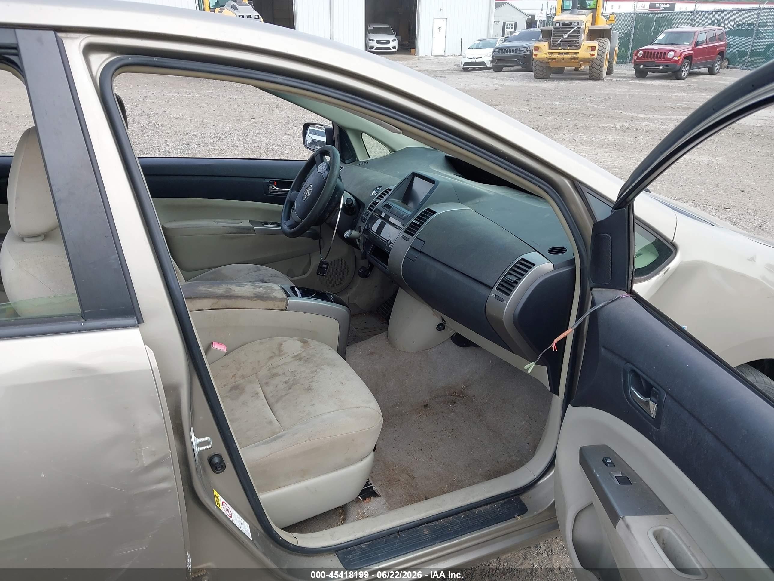 2008 Toyota Prius   Gold vin: JTDKB20UX87788080