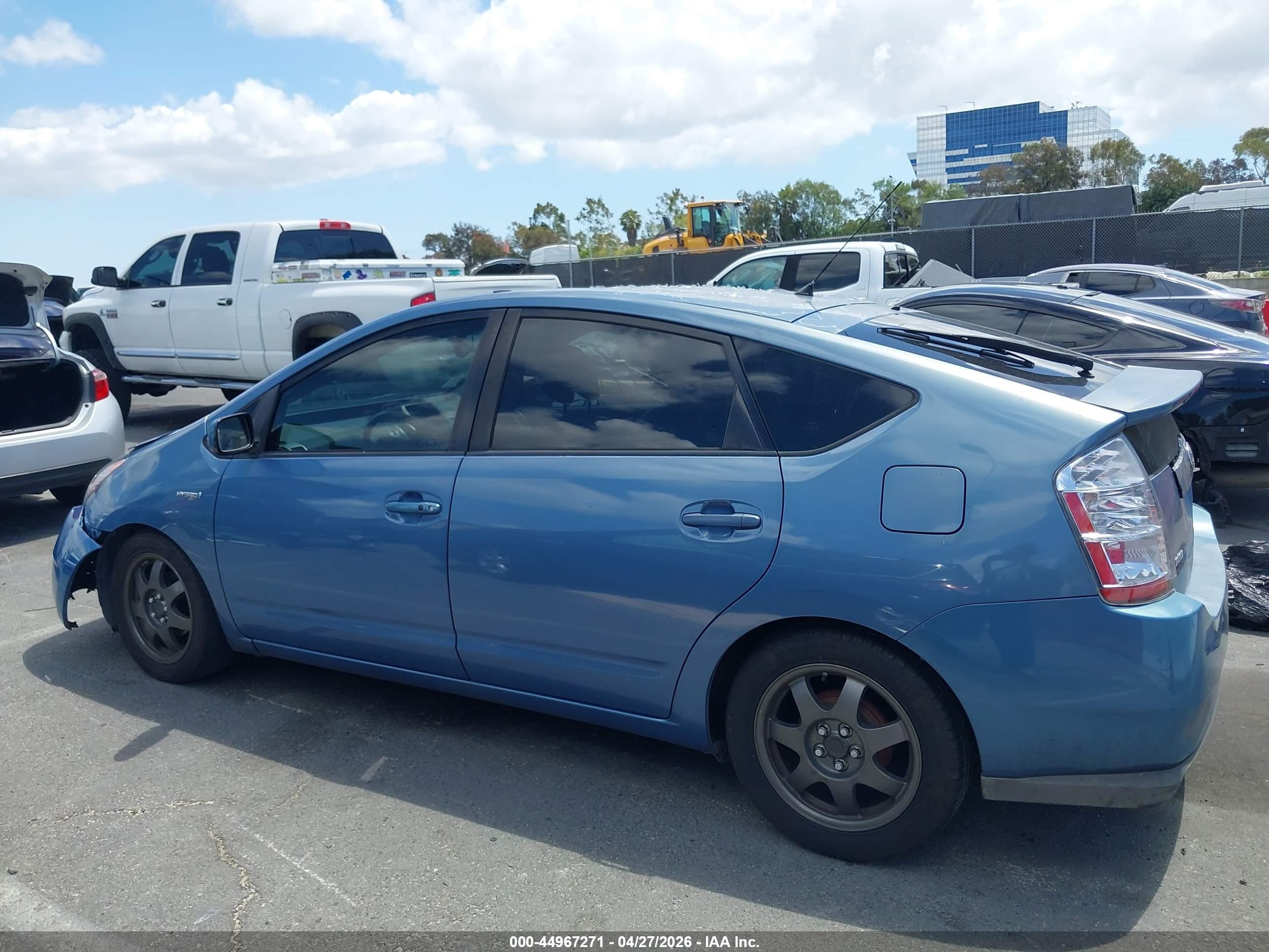 2008 Toyota Prius Touring Blue vin: JTDKB20UX87800938