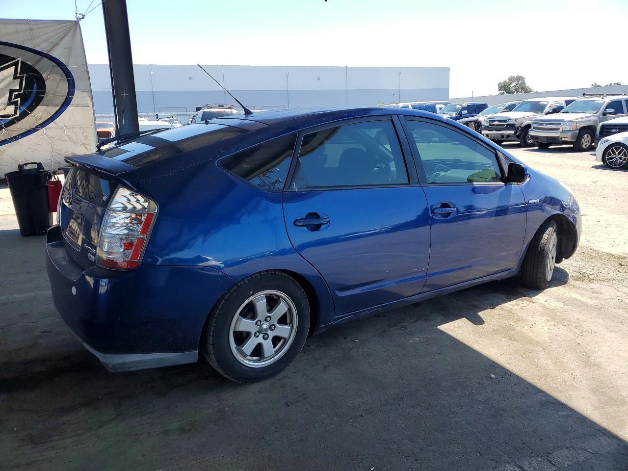 2008 Toyota Prius Base Blue vin: JTDKB20UX87805637