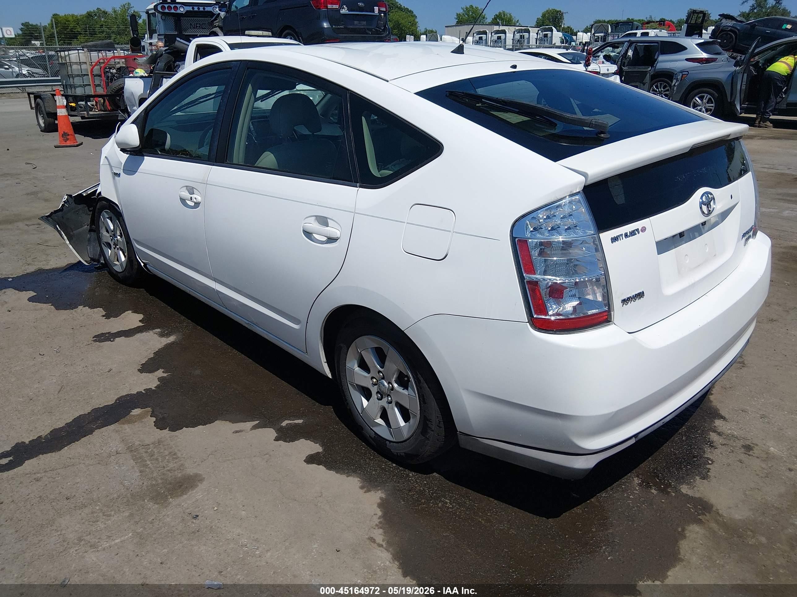 2009 Toyota Prius   White vin: JTDKB20UX93478018