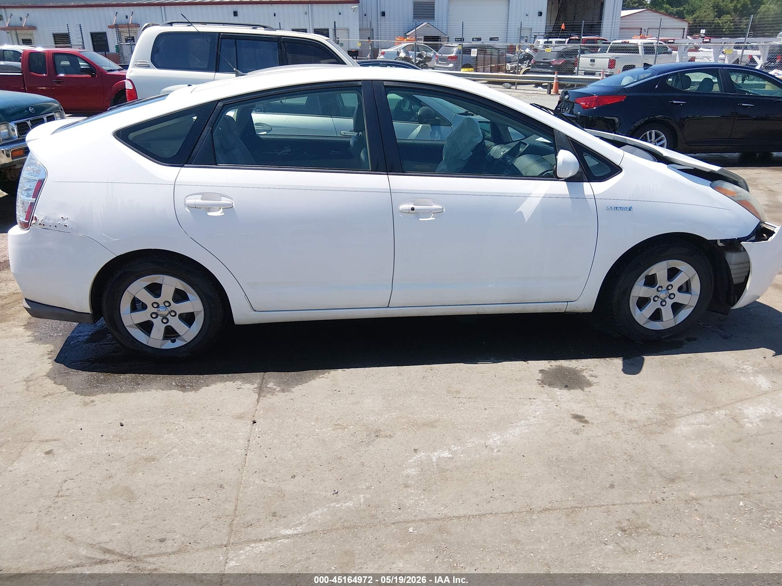 2009 Toyota Prius   White vin: JTDKB20UX93478018