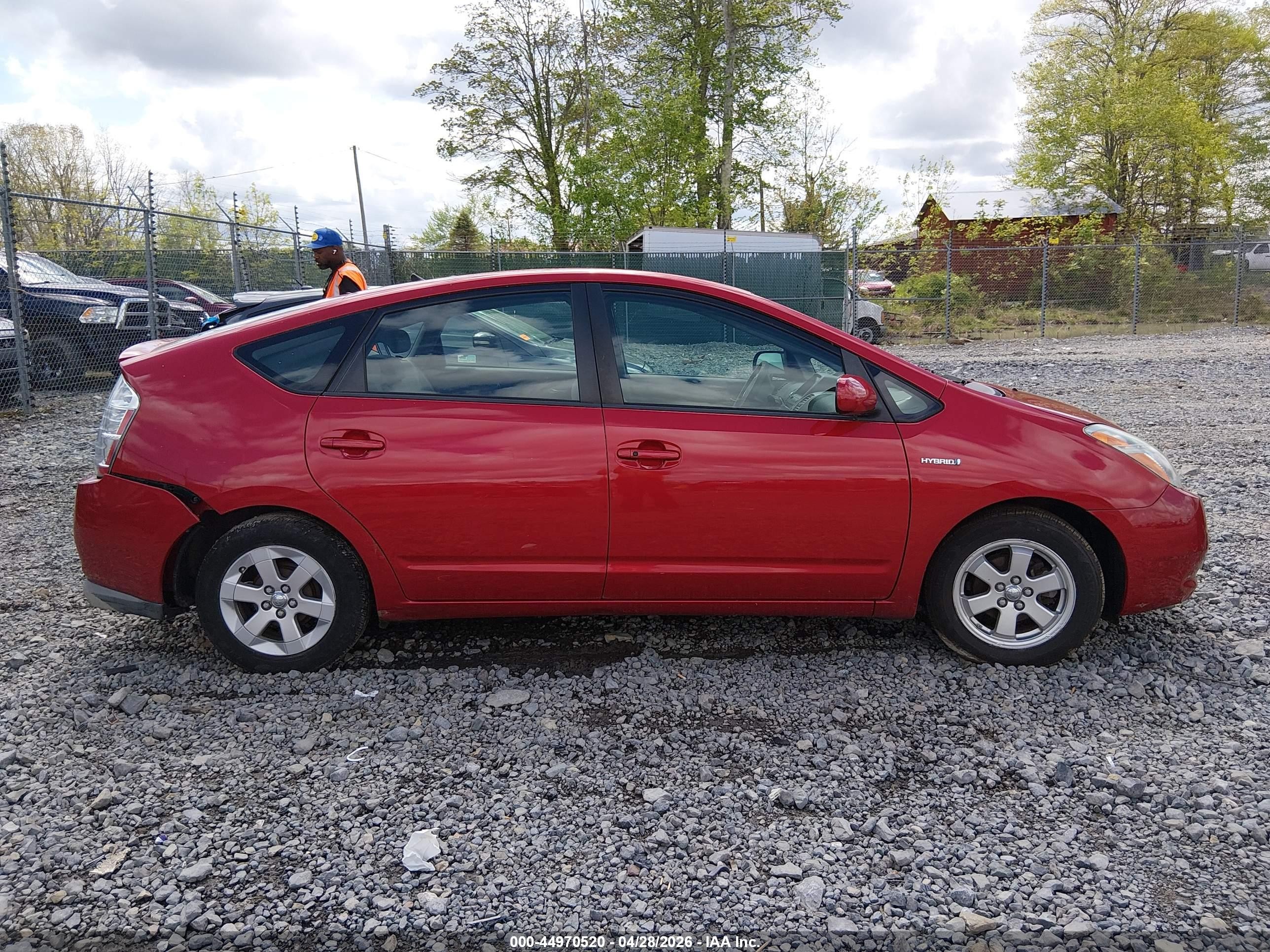 2009 Toyota Prius   Red vin: JTDKB20UX97832824