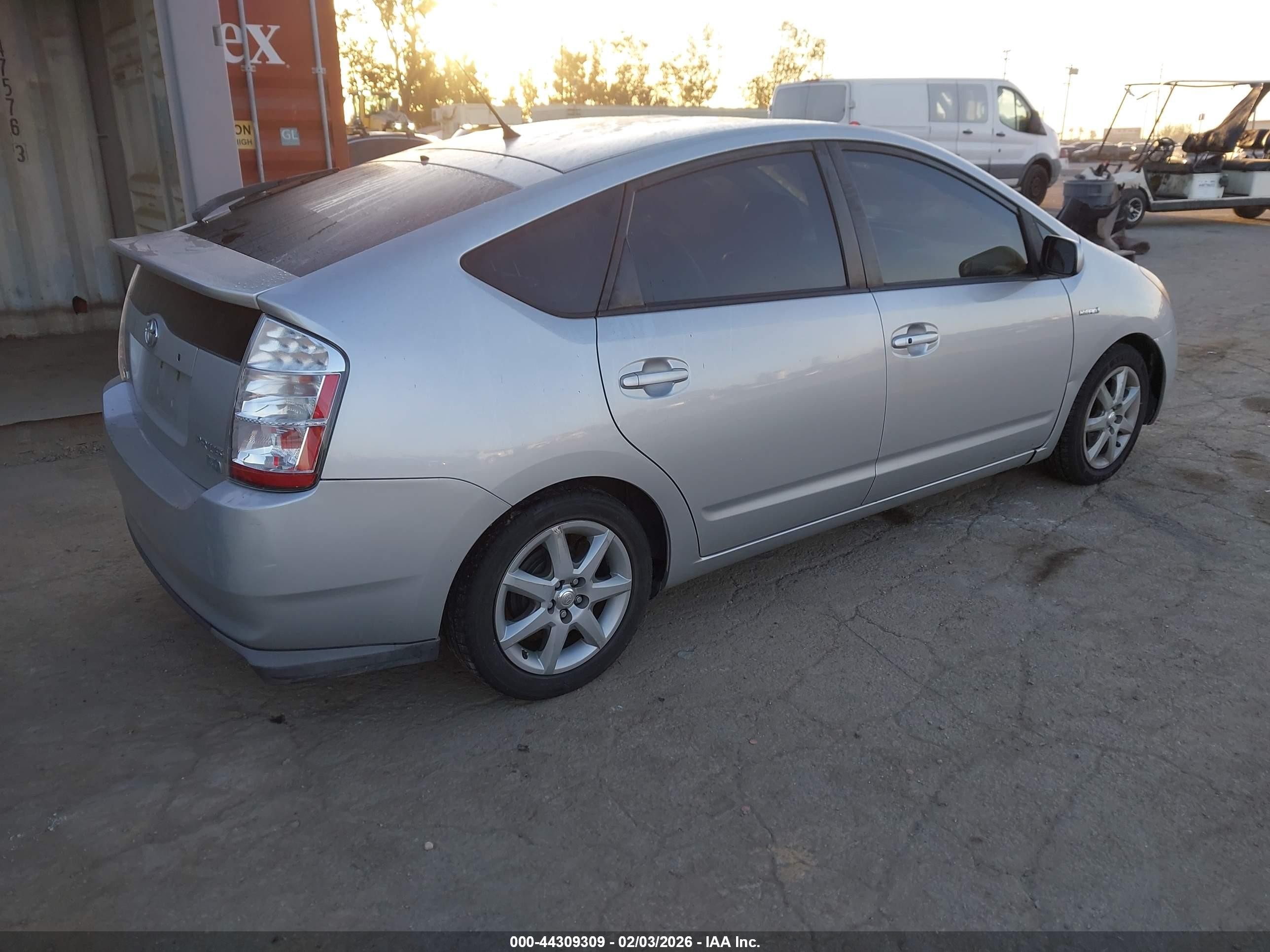 2009 Toyota Prius Touring Серебряный vin: JTDKB20UX97858758