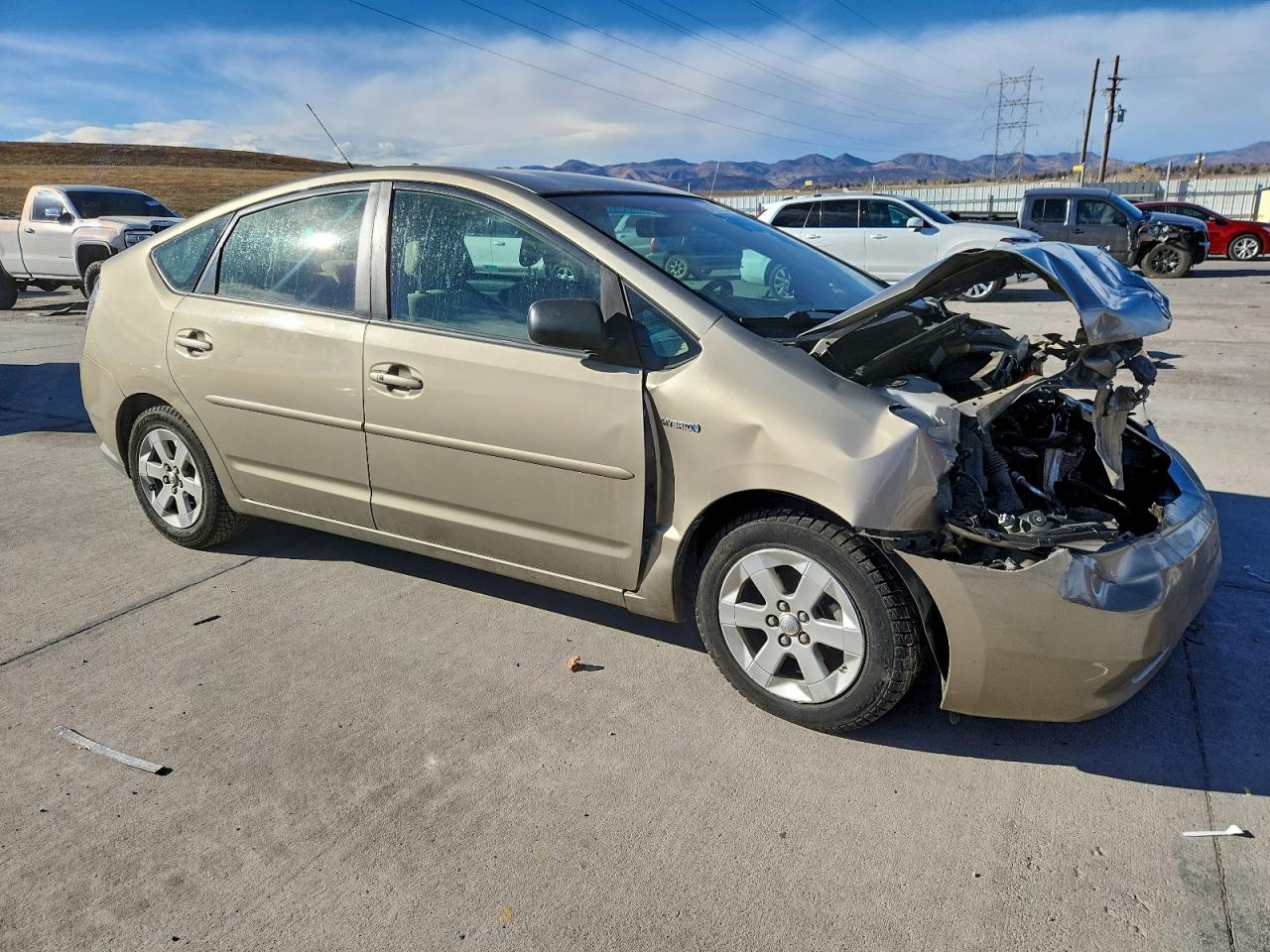 2009 Toyota Prius Gold vin: JTDKB20UX97877424