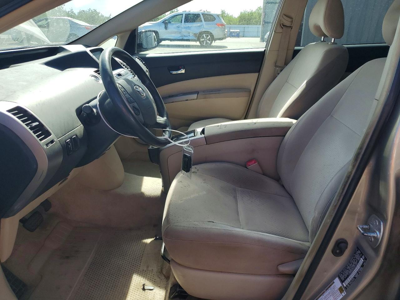 2004 Toyota Prius Base Tan vin: JTDKB22U040027462