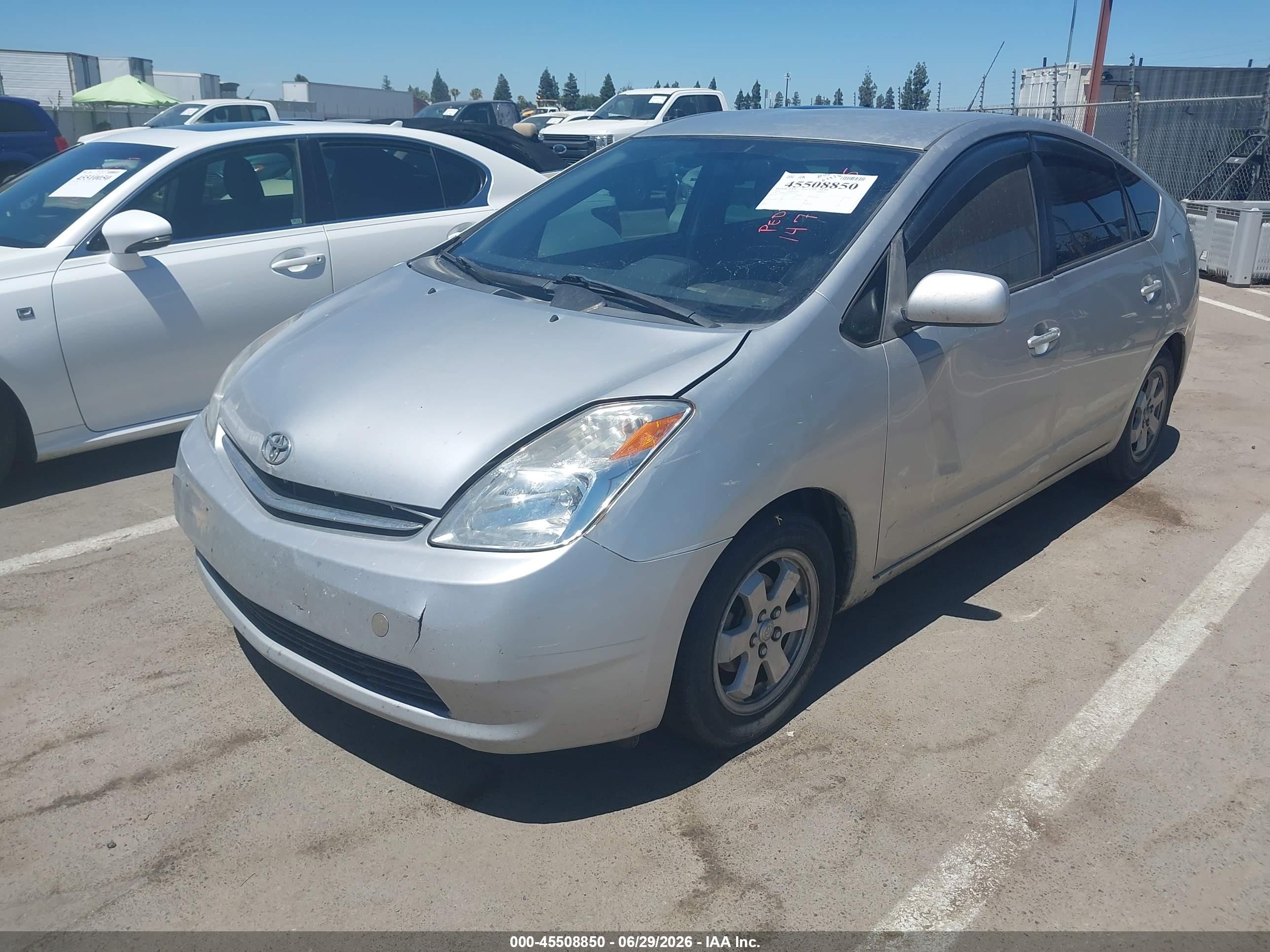 2004 Toyota Prius Silver vin: JTDKB22U040070246