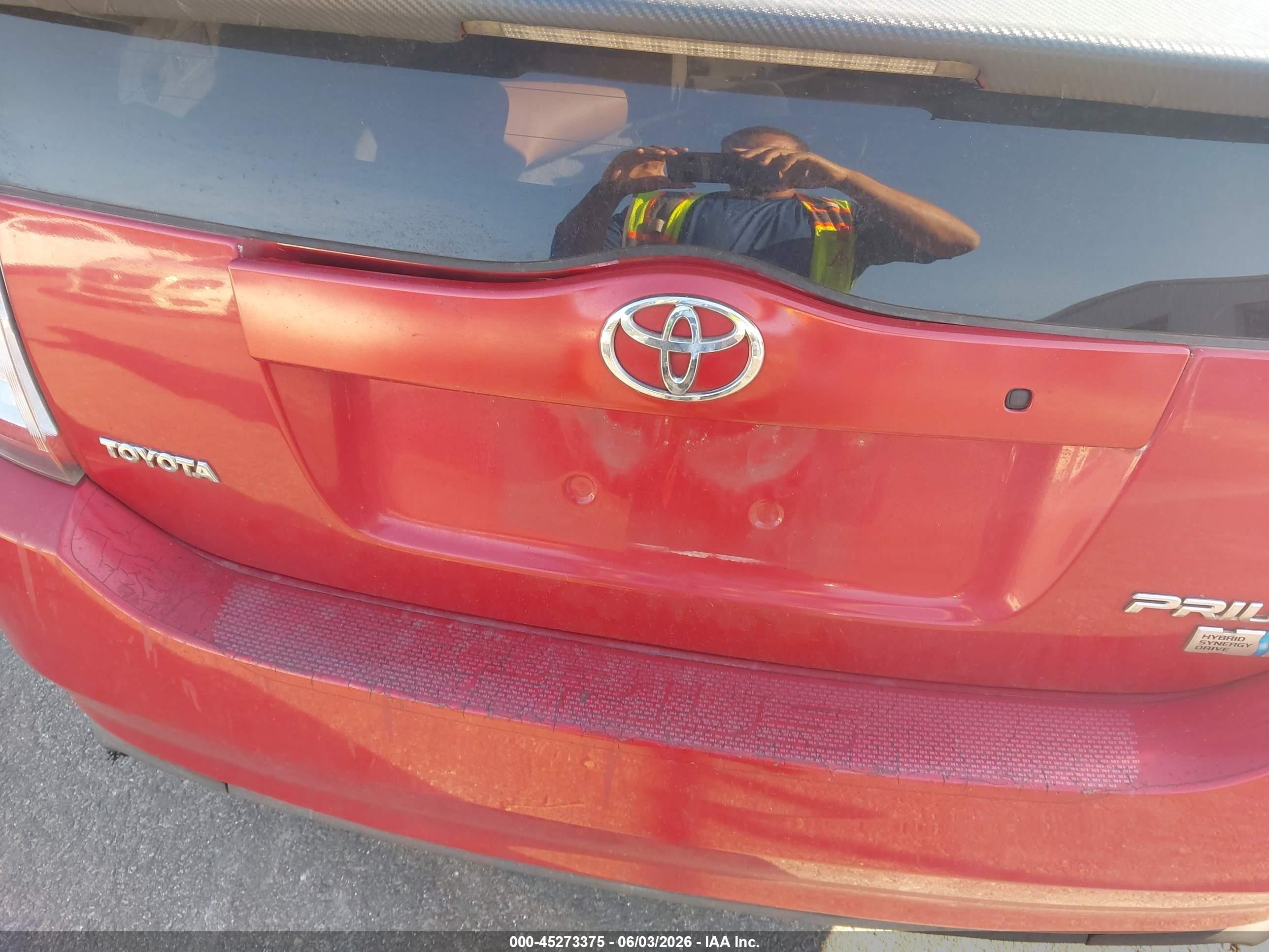 2006 Toyota Prius   Red vin: JTDKB22U063144380