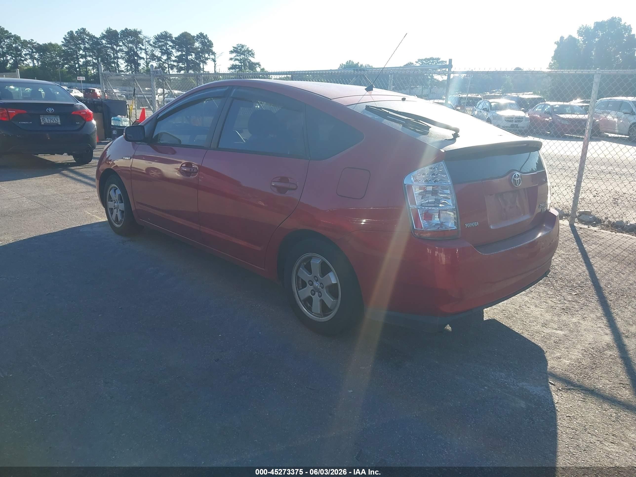 2006 Toyota Prius   Red vin: JTDKB22U063144380