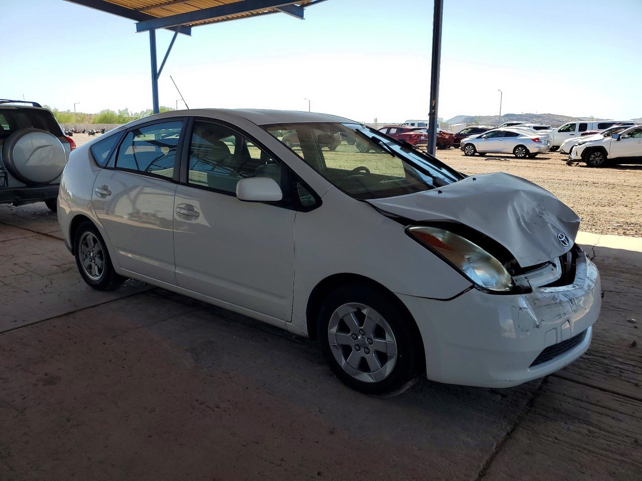 2005 Toyota Prius Base White vin: JTDKB22U153071728