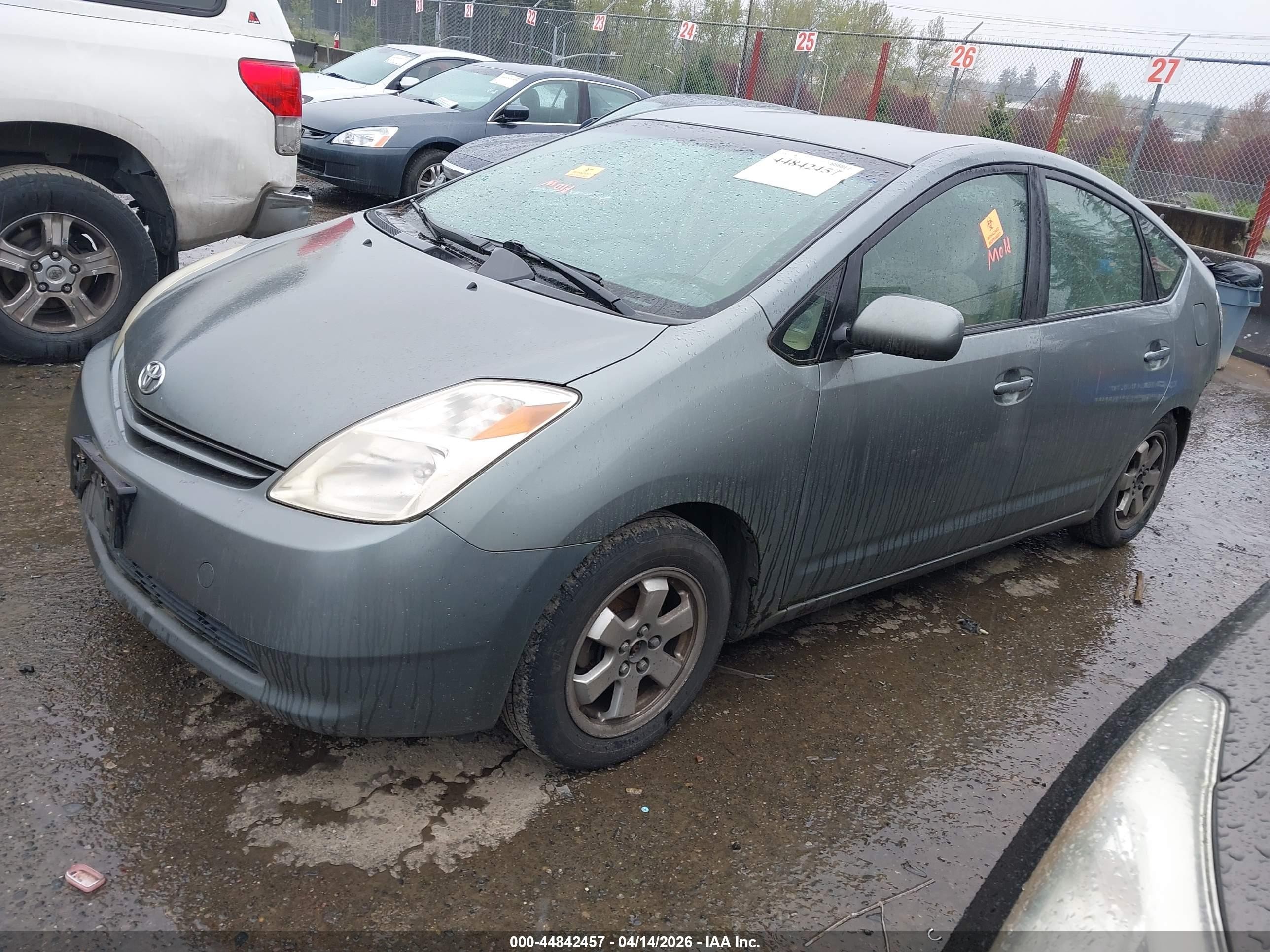 2005 Toyota Prius   Silver vin: JTDKB22U153072801