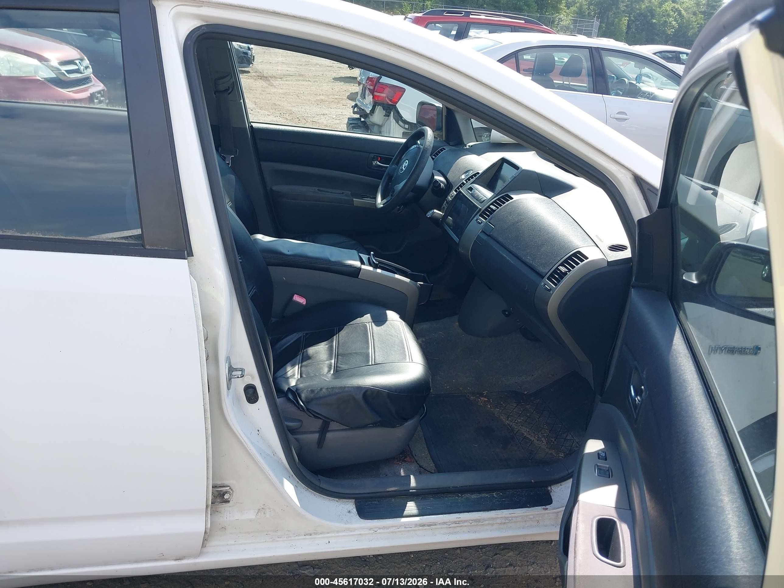 2006 Toyota Prius   Белый vin: JTDKB22U163145103