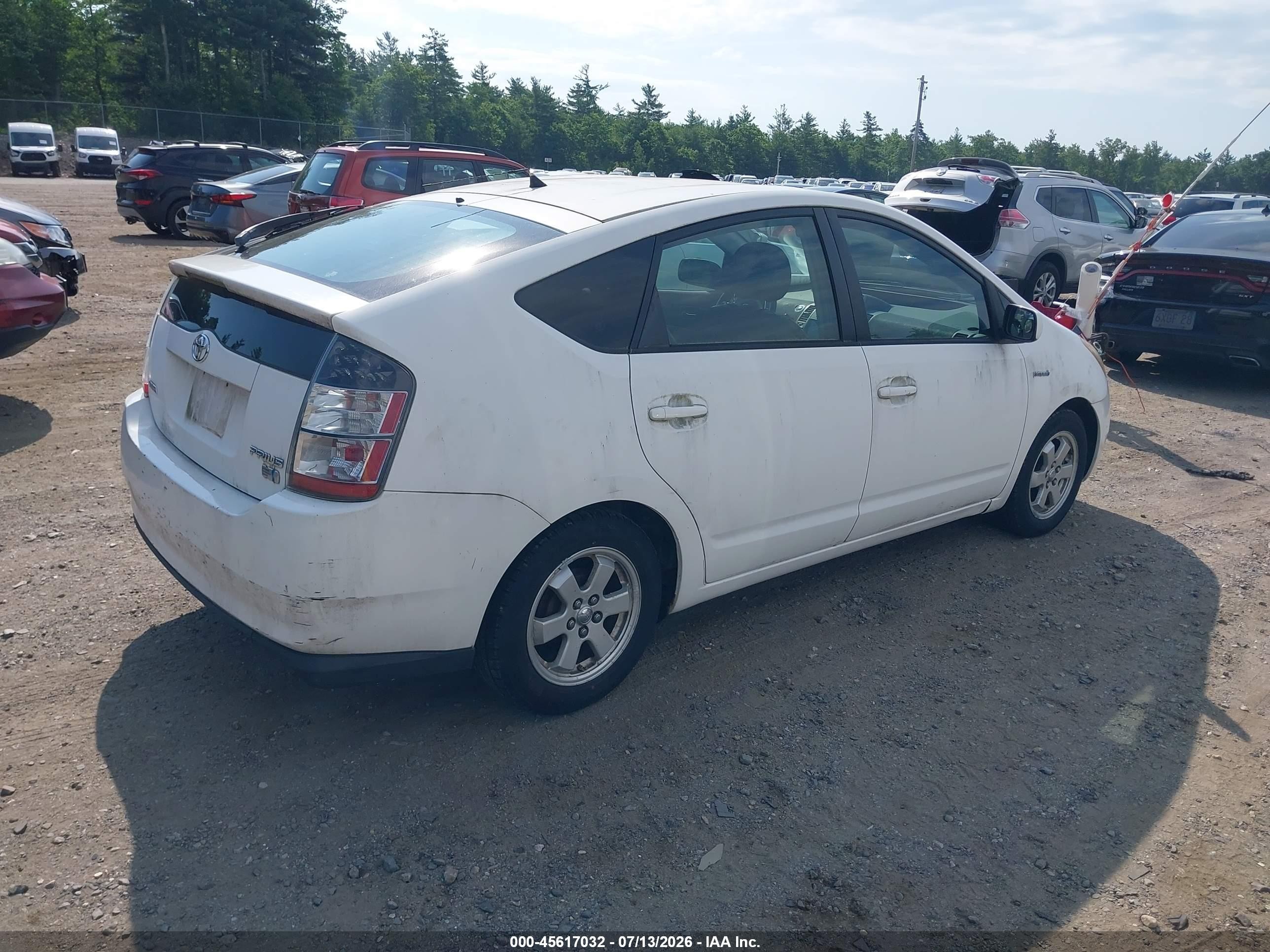 2006 Toyota Prius   Белый vin: JTDKB22U163145103