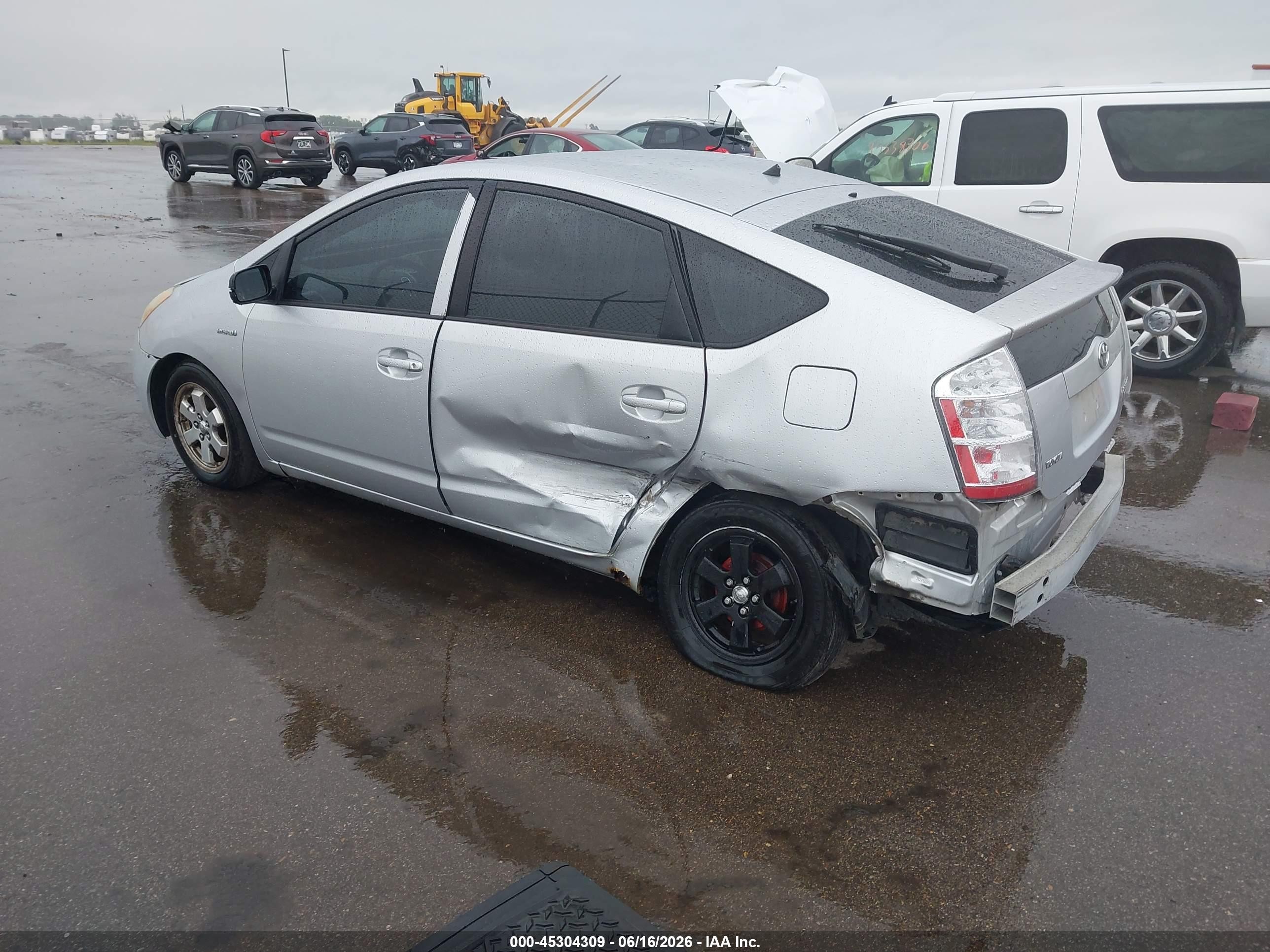 2006 Toyota Prius   Silver vin: JTDKB22U167506189
