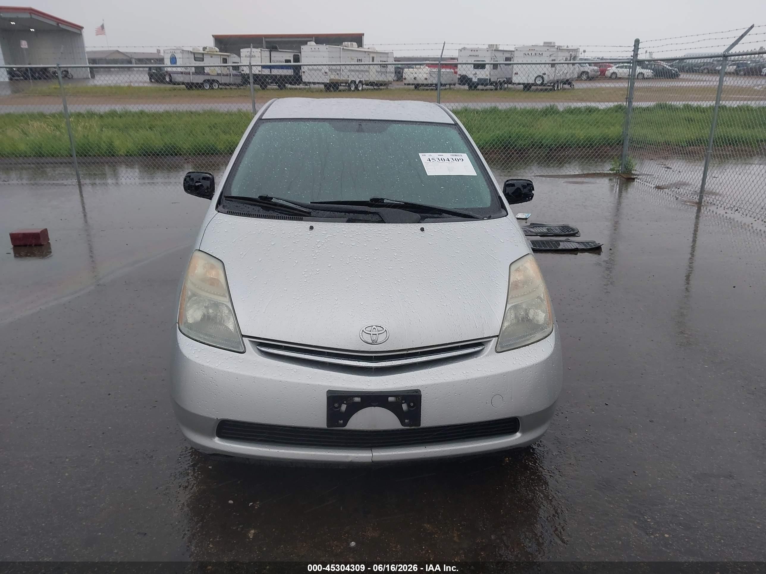 2006 Toyota Prius   Silver vin: JTDKB22U167506189