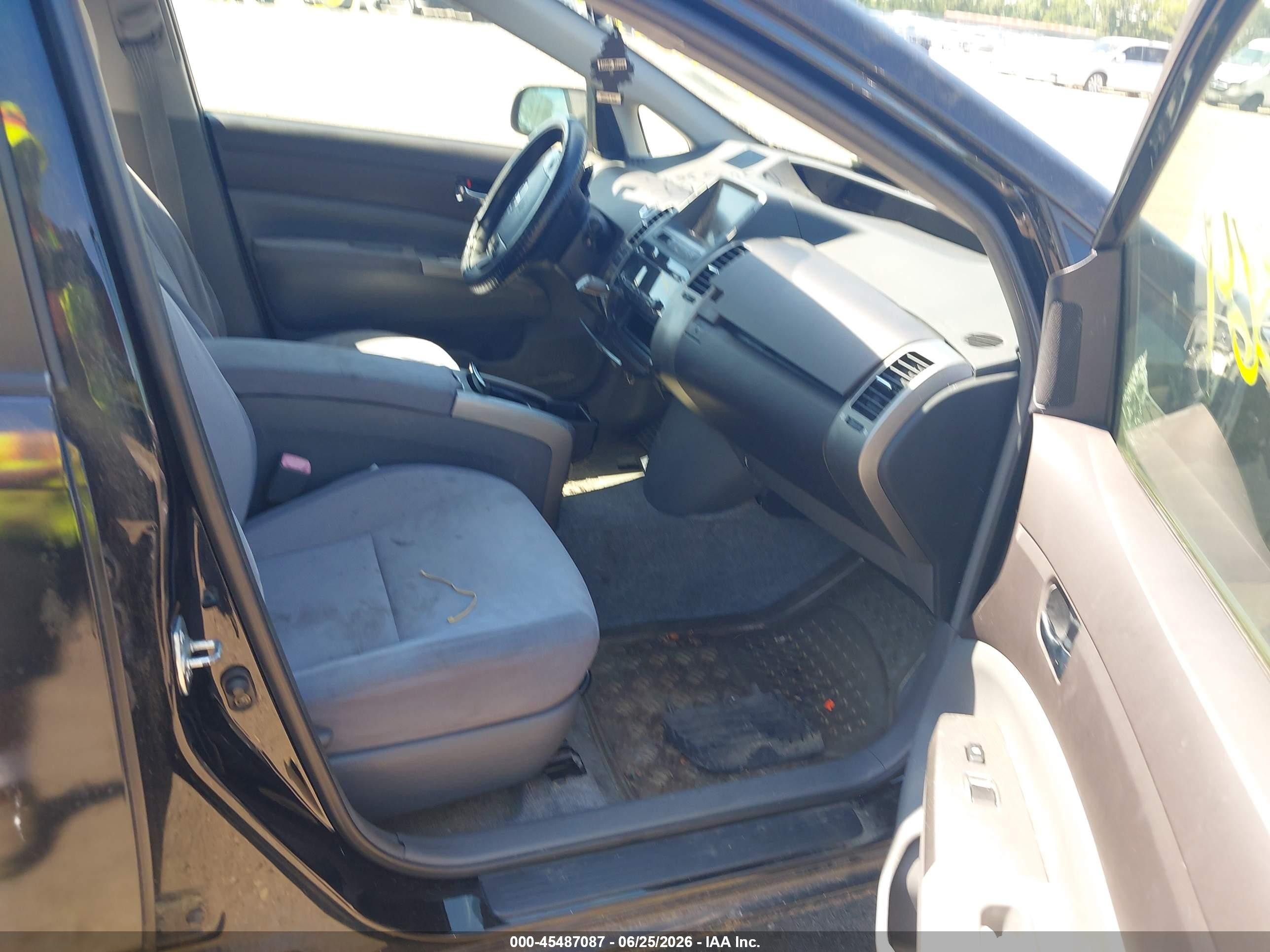 2004 Toyota Prius   Black vin: JTDKB22U240071074