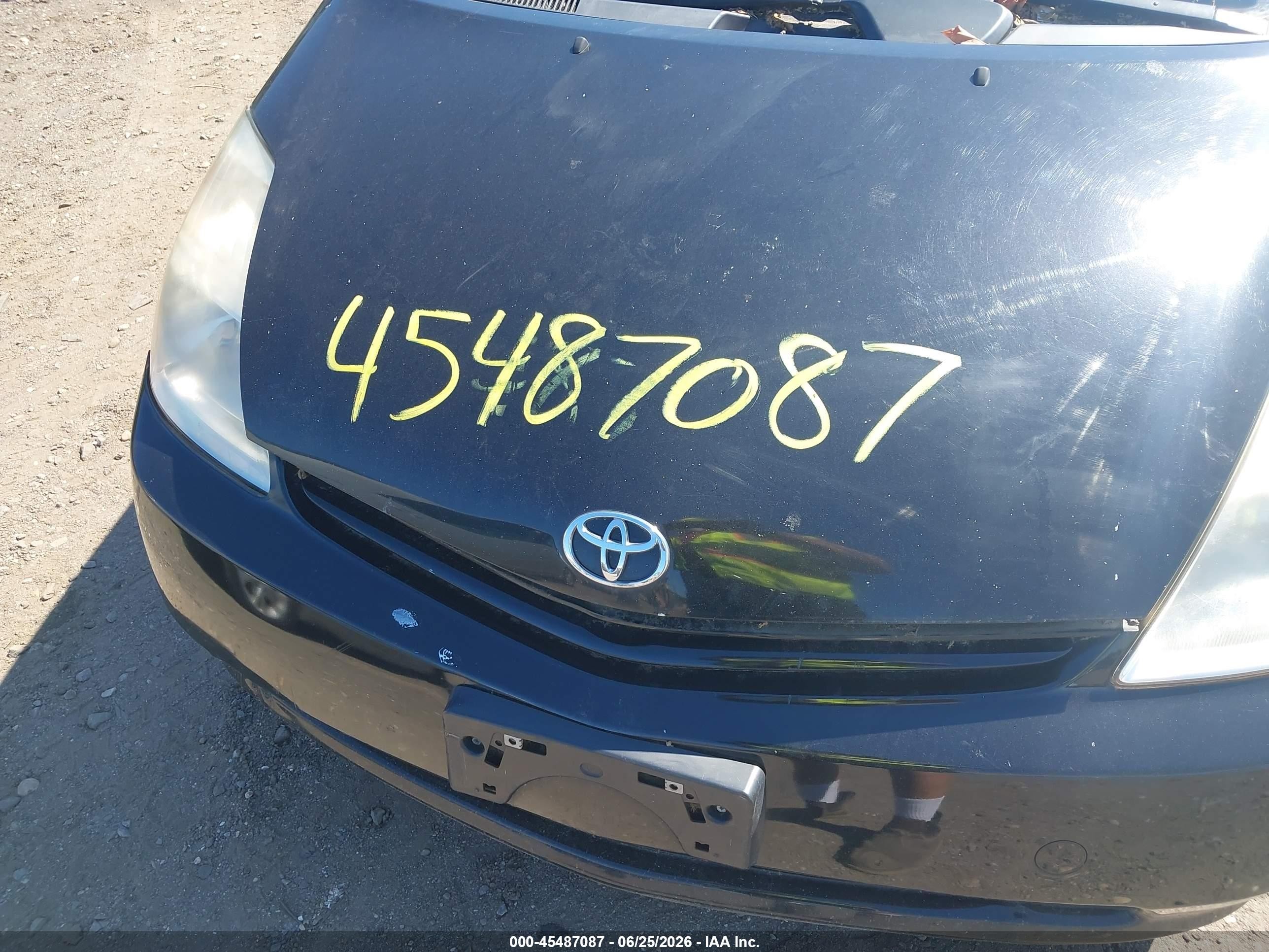 2004 Toyota Prius   Black vin: JTDKB22U240071074