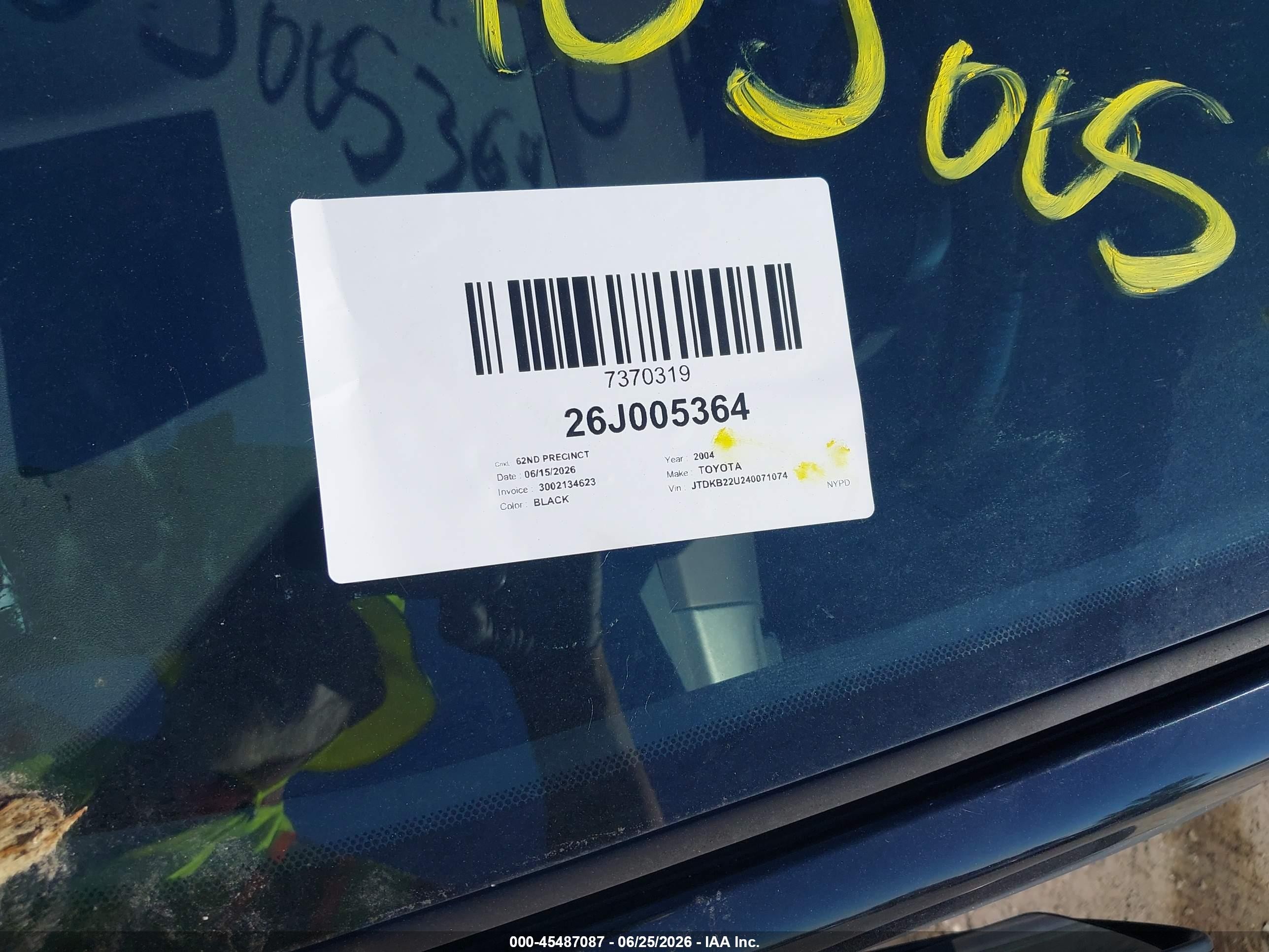 2004 Toyota Prius   Black vin: JTDKB22U240071074