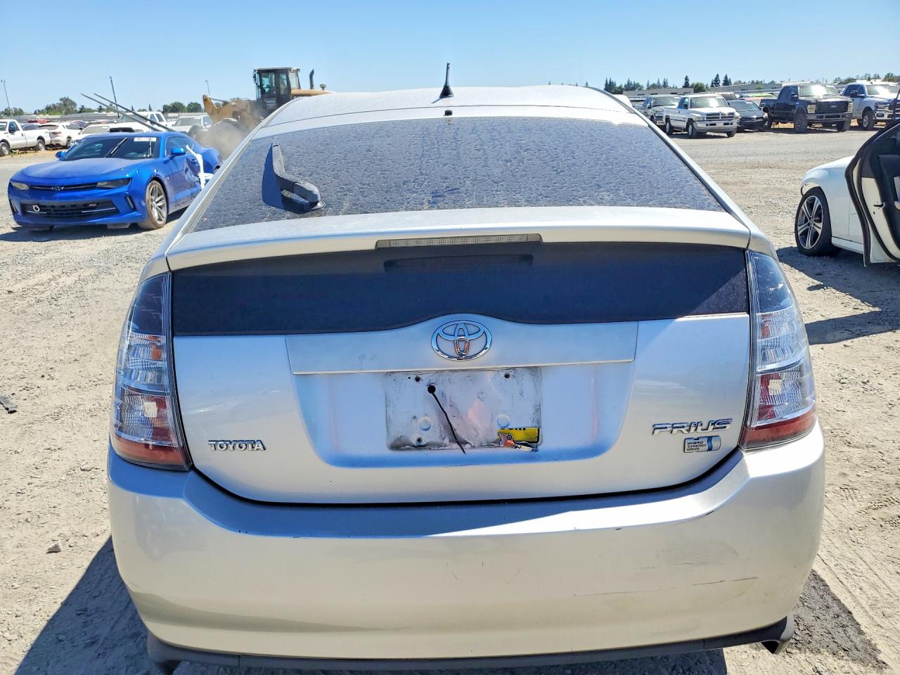 2005 Toyota Prius Base Silver vin: JTDKB22U257019565