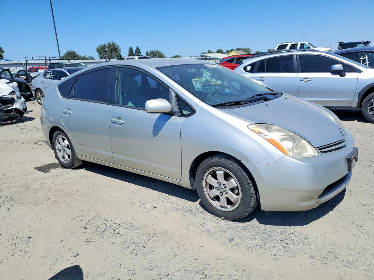 2005 Toyota Prius Base Silver vin: JTDKB22U257019565