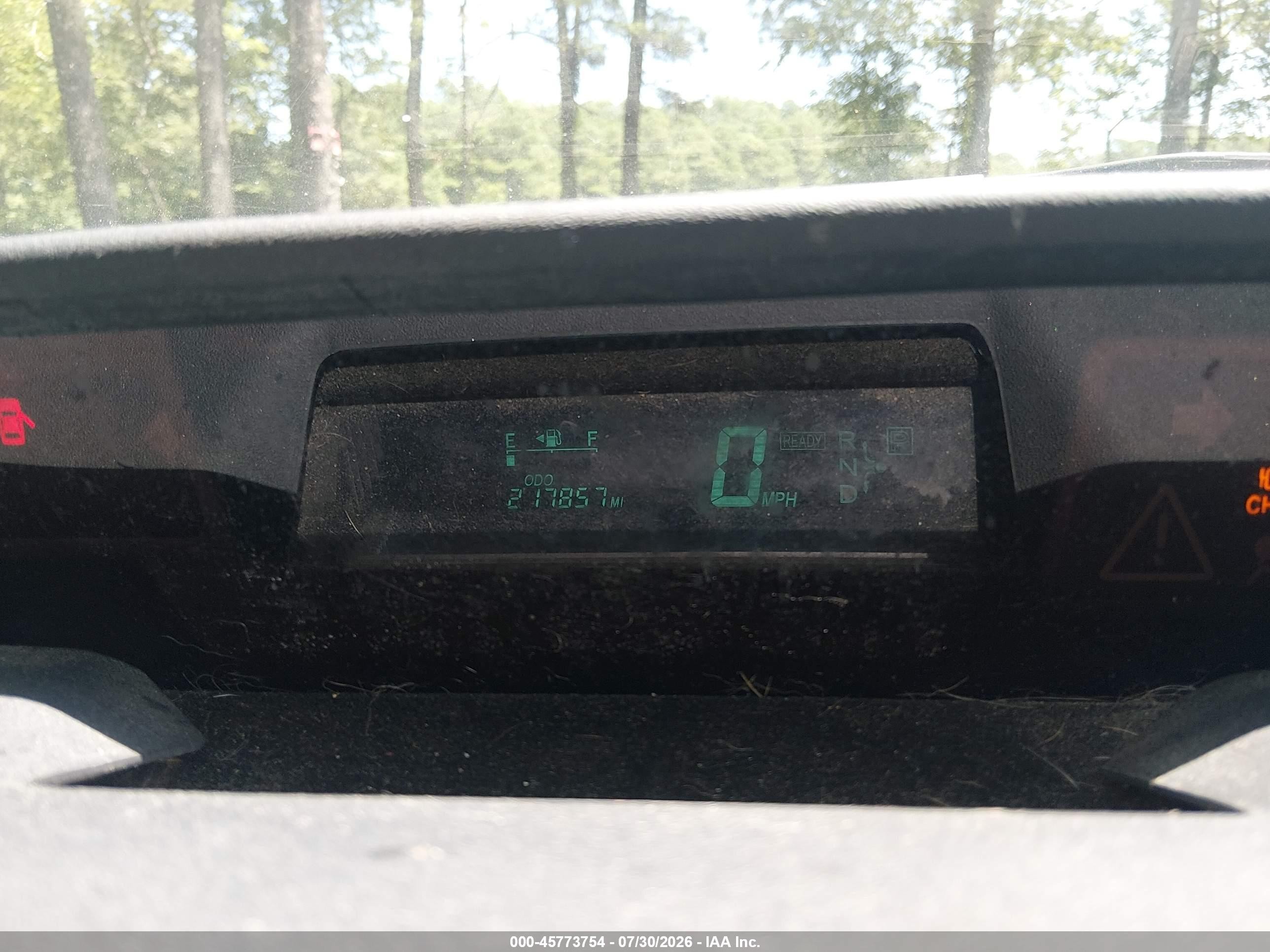 2004 Toyota Prius   White vin: JTDKB22U440024418