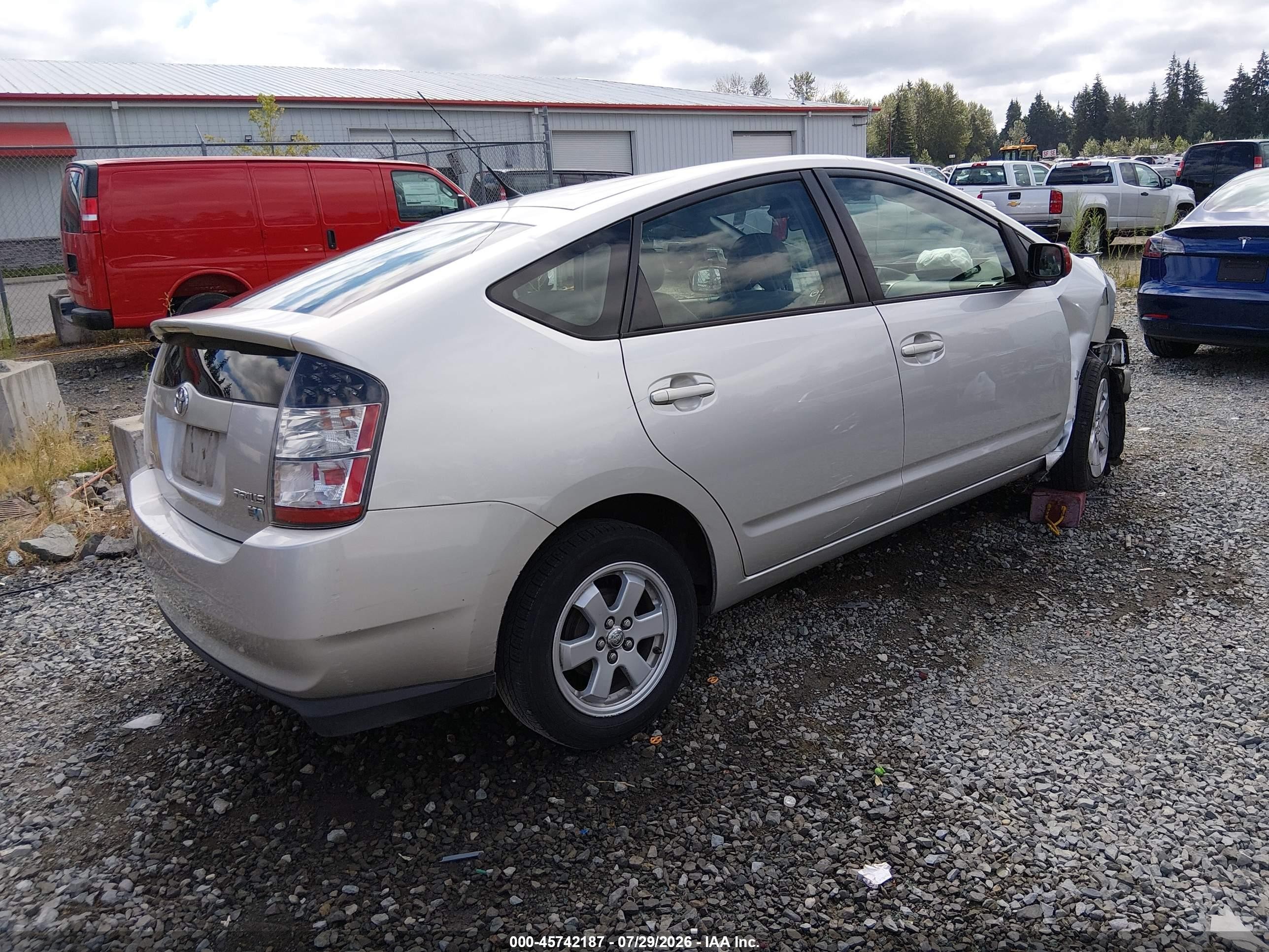 2004 Toyota Prius   Silver vin: JTDKB22U440029196